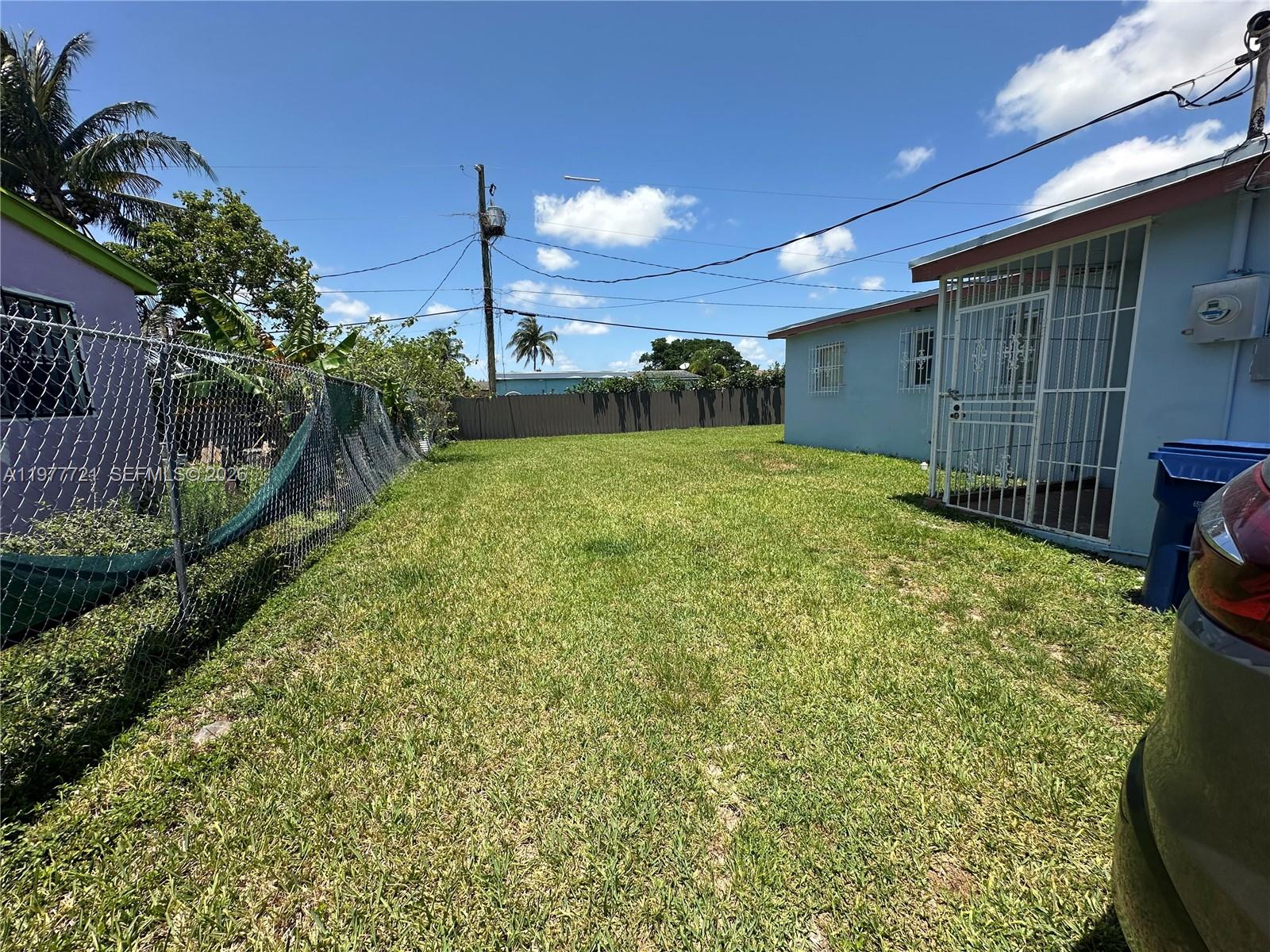 LINCOLN ESTS - Residential