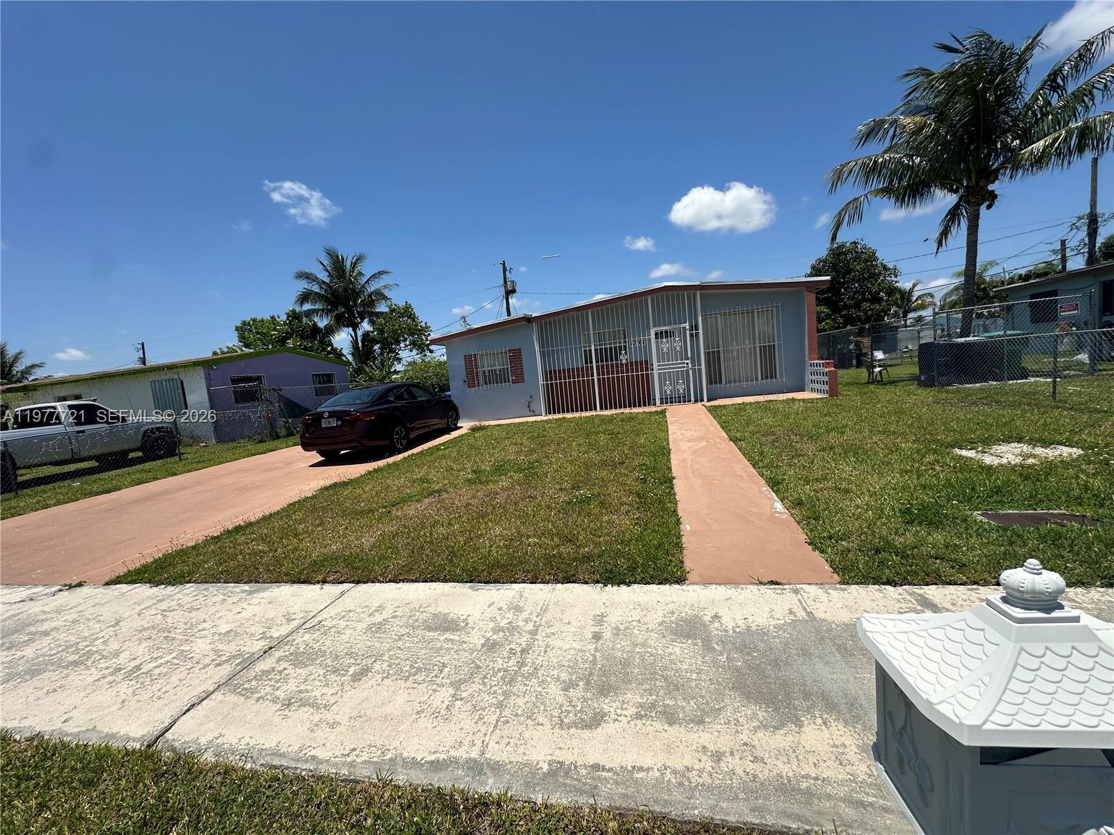 LINCOLN ESTS - Residential