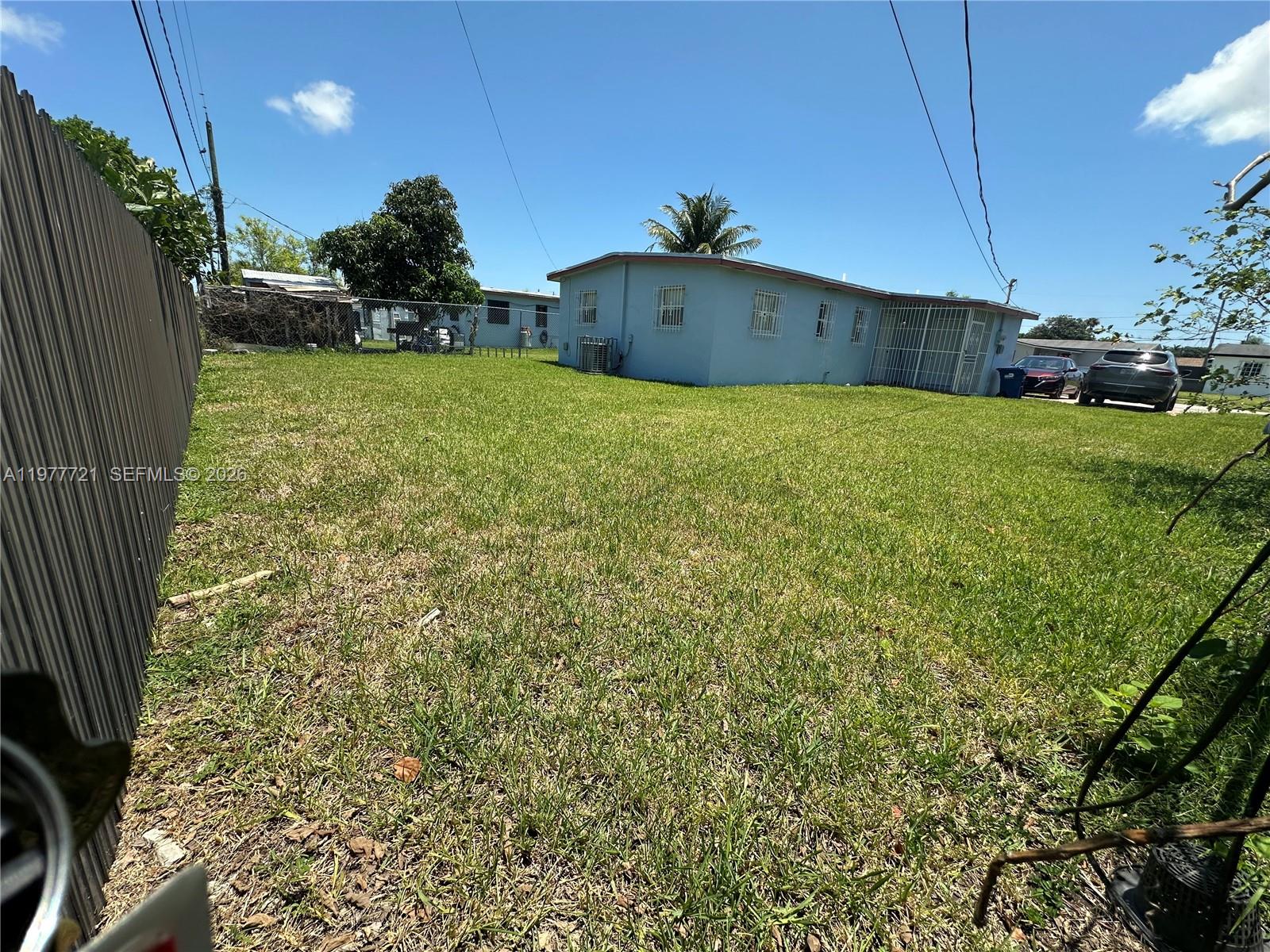LINCOLN ESTS - Residential