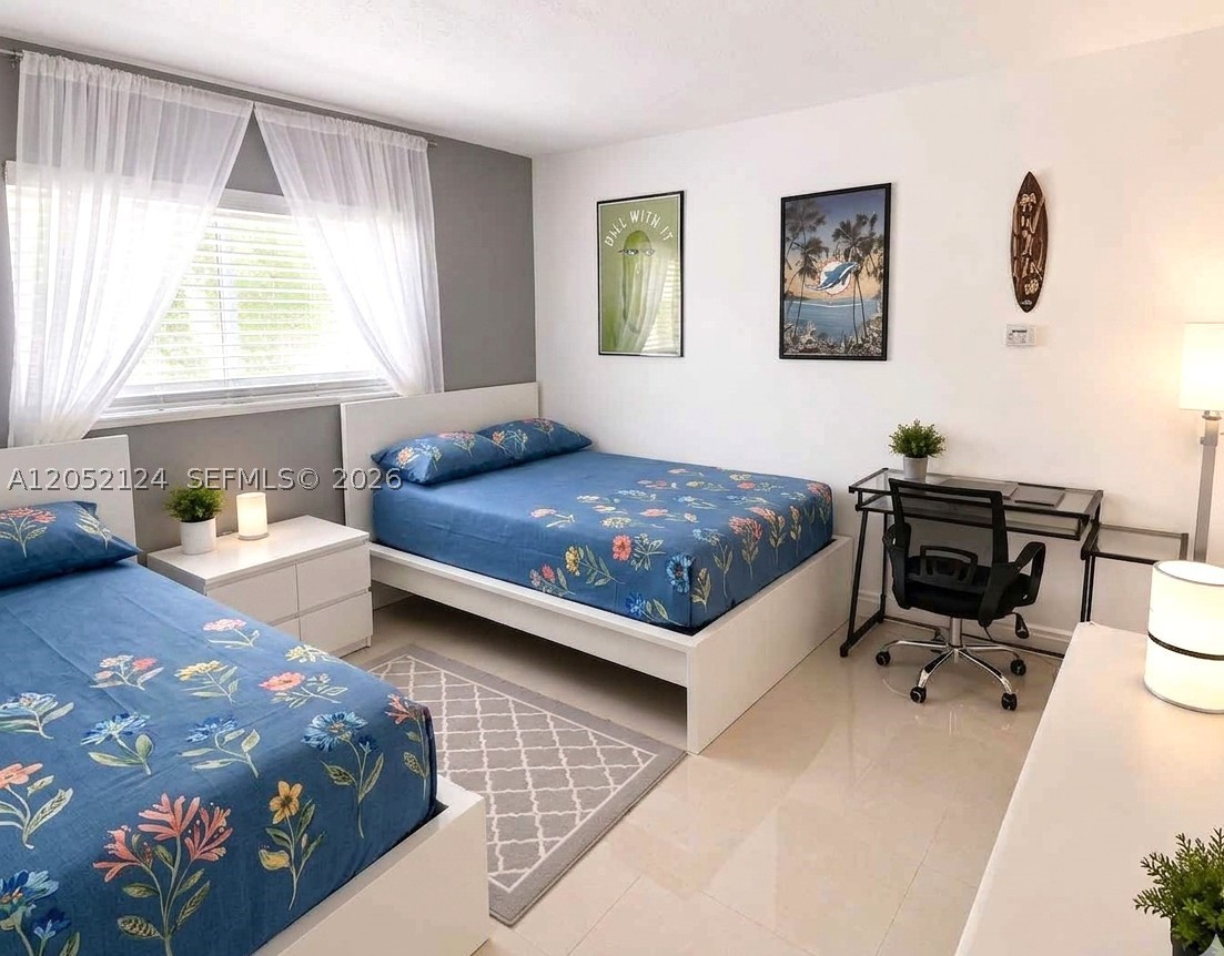 MEADOWBROOK TOWERS CONDO - Residential Lease