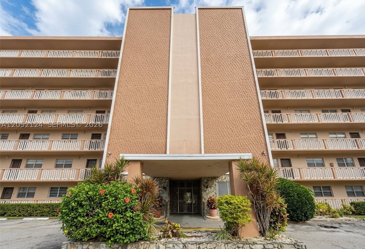 MEADOWBROOK TOWERS CONDO - Residential Lease