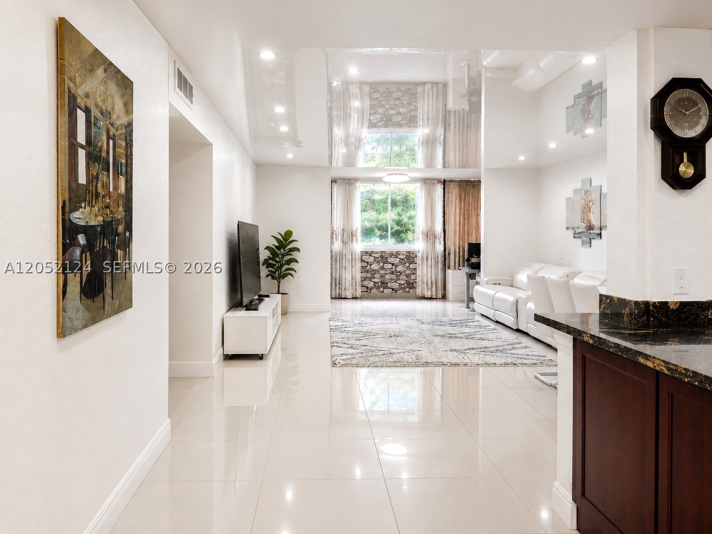 MEADOWBROOK TOWERS CONDO - Residential Lease