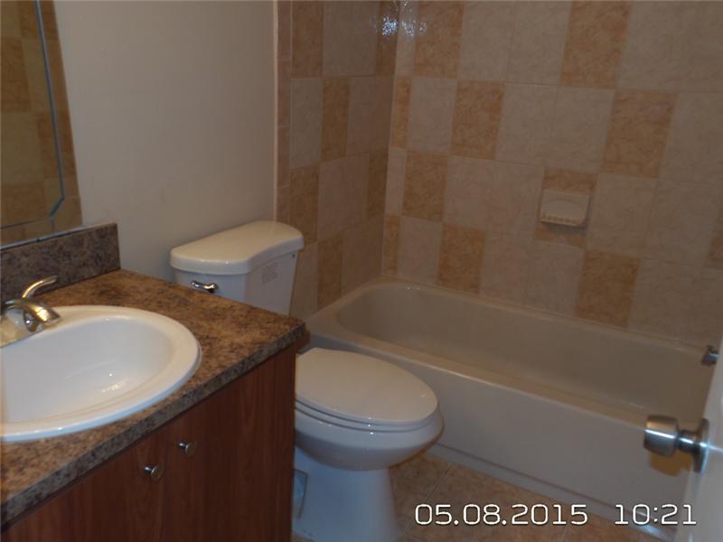 LAKESHORE AT UNIVERSITY P - Residential Lease