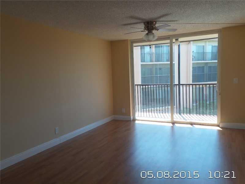 LAKESHORE AT UNIVERSITY P - Residential Lease