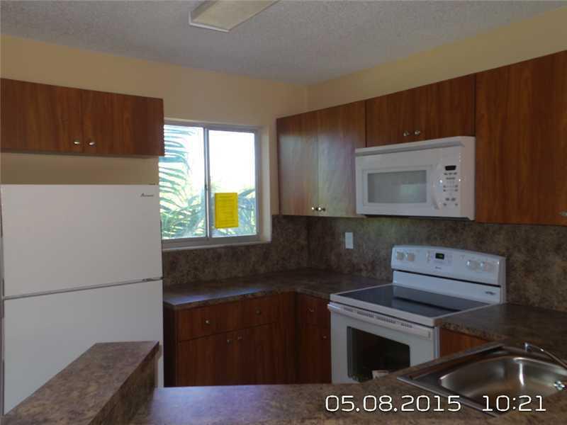 LAKESHORE AT UNIVERSITY P - Residential Lease