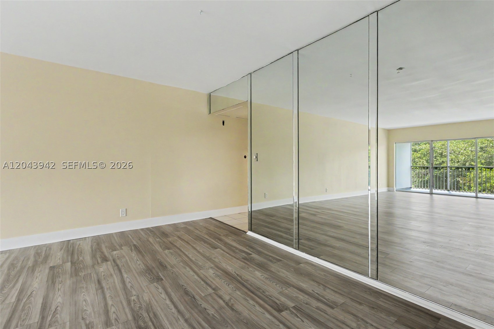 NO 12 PALM-AIRE COUNTRY C - Residential Lease
