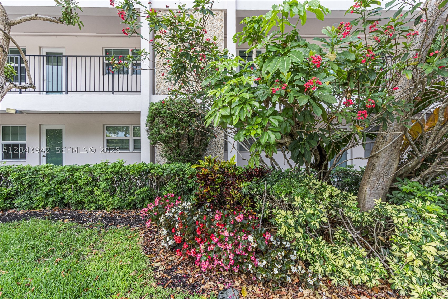 NO 12 PALM-AIRE COUNTRY C - Residential Lease