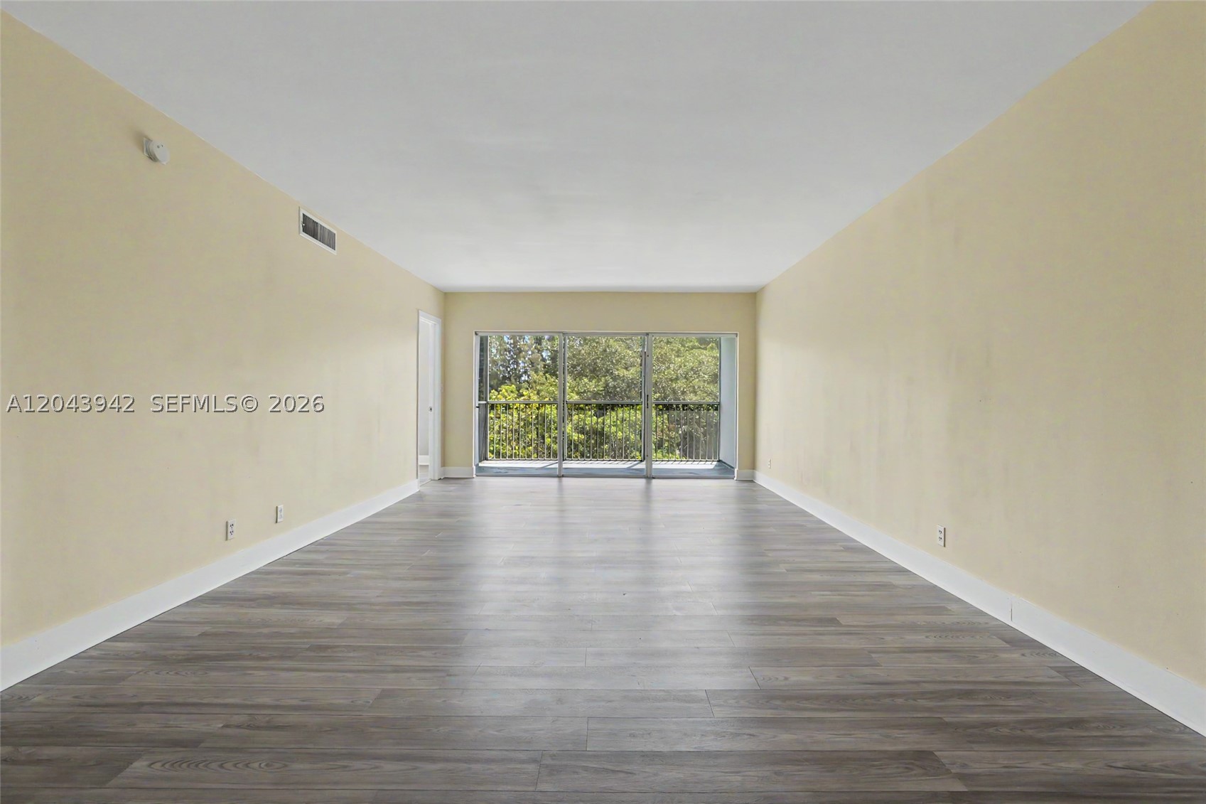NO 12 PALM-AIRE COUNTRY C - Residential Lease