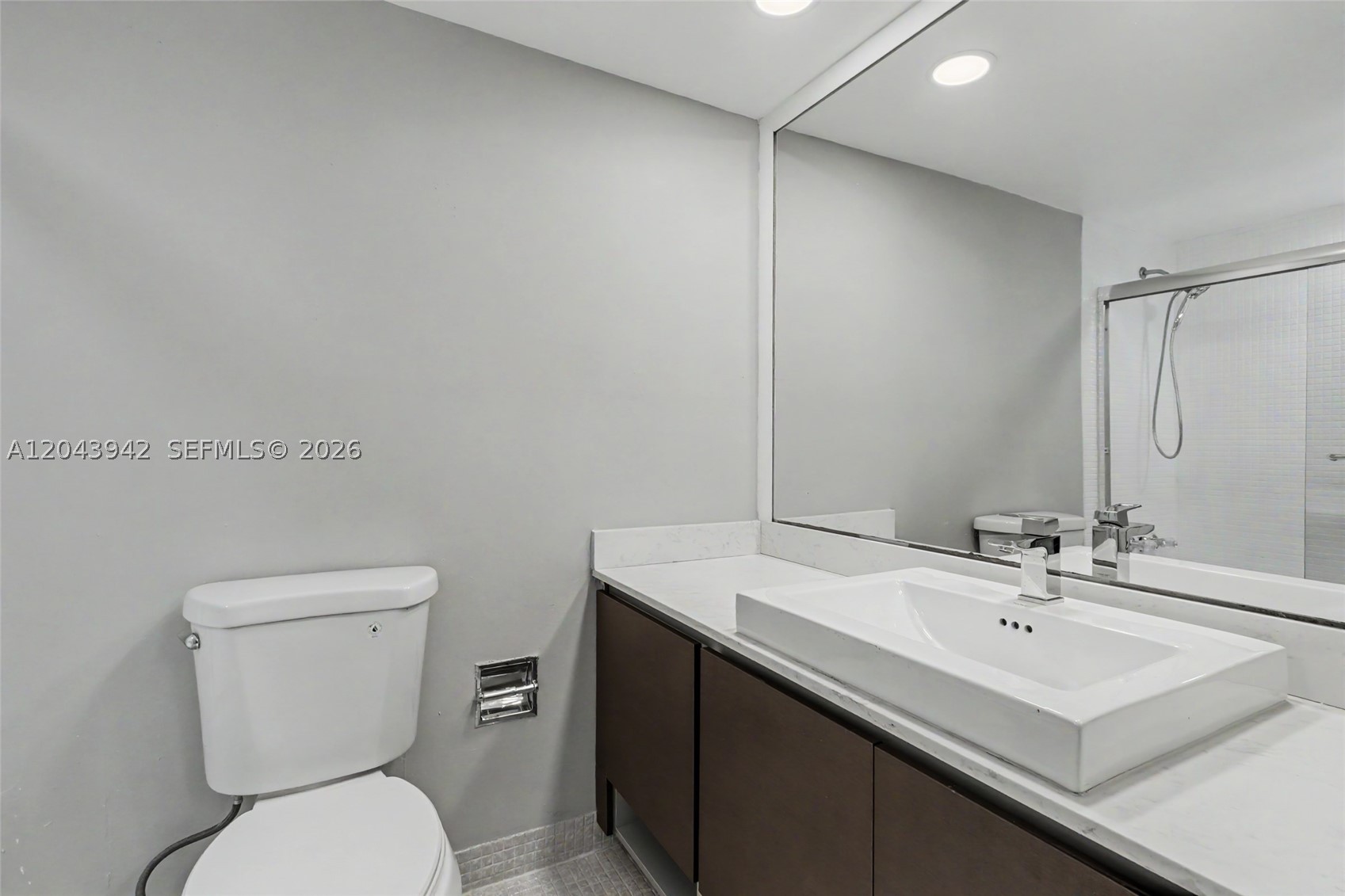 NO 12 PALM-AIRE COUNTRY C - Residential Lease