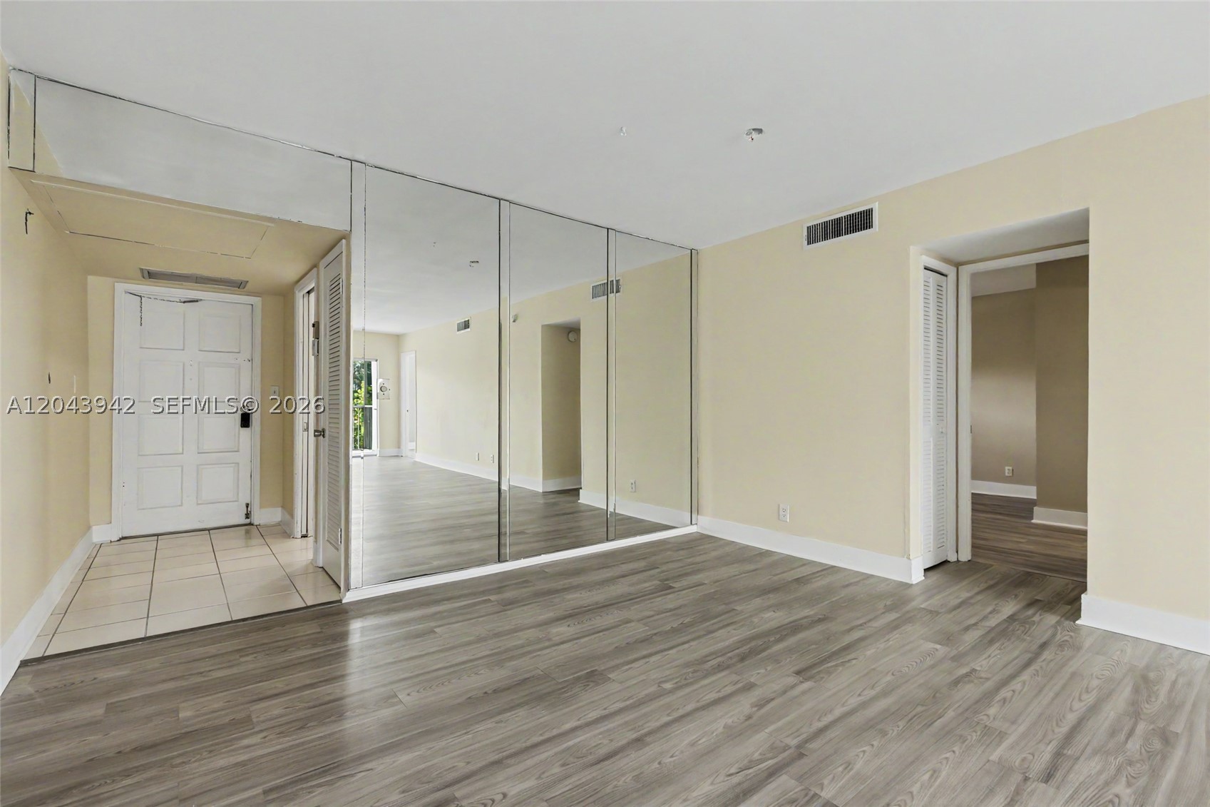 NO 12 PALM-AIRE COUNTRY C - Residential Lease