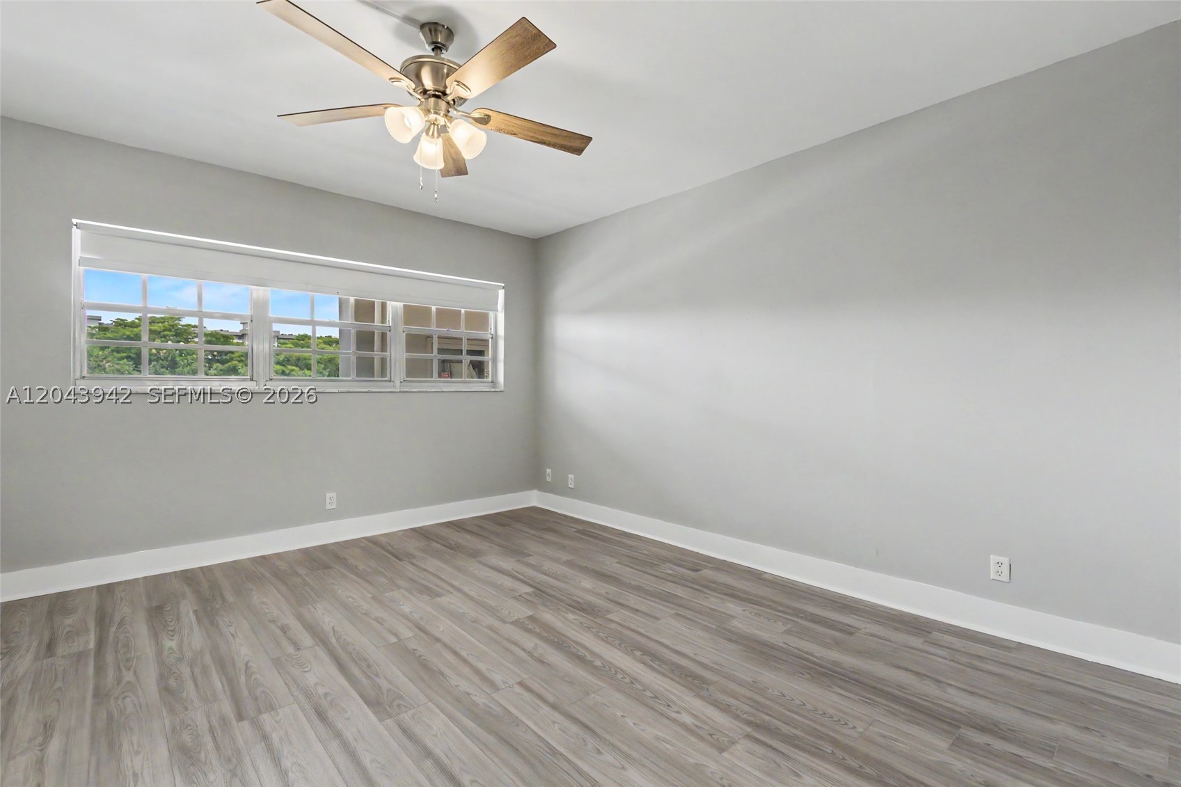 NO 12 PALM-AIRE COUNTRY C - Residential Lease