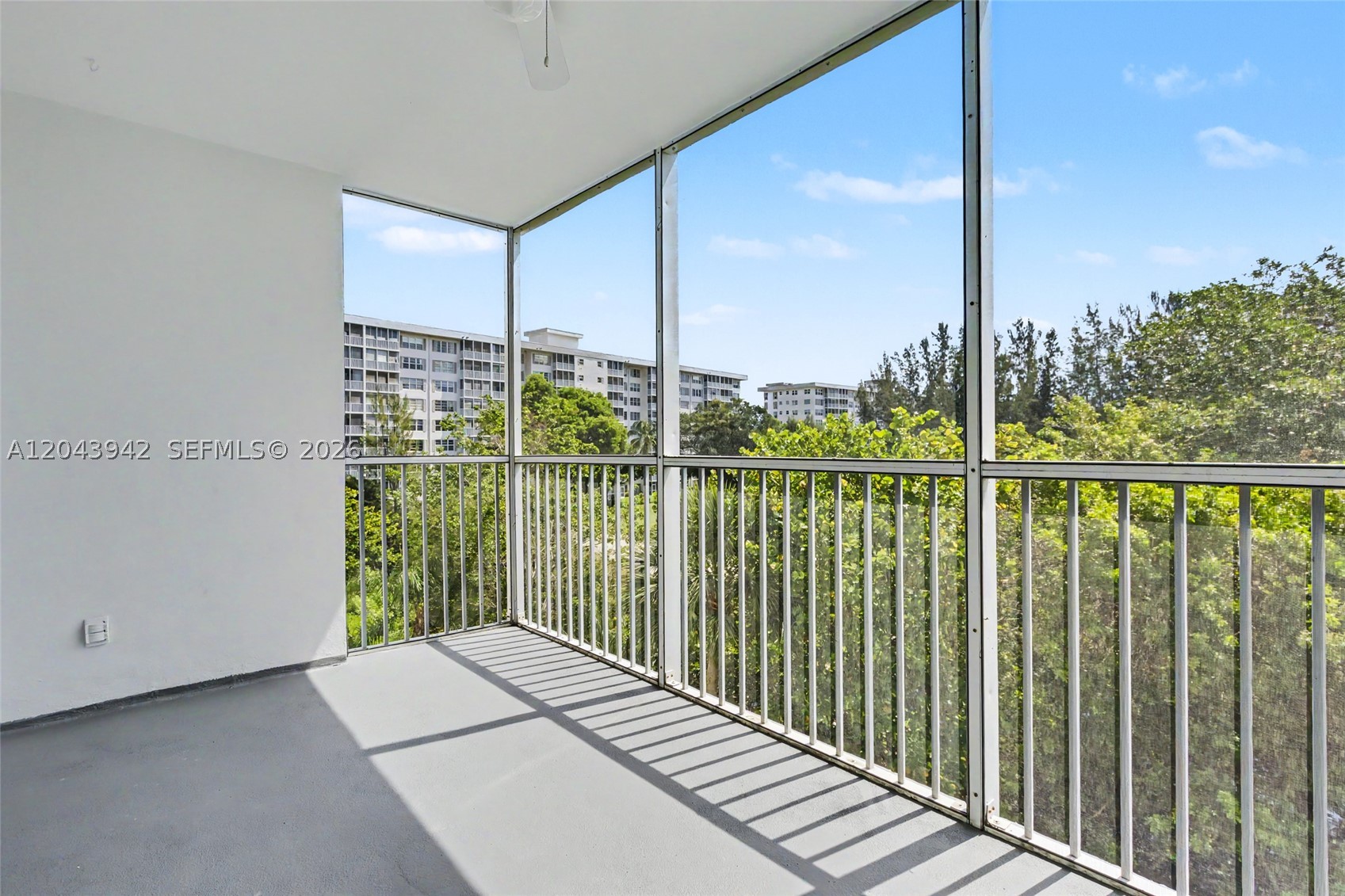 NO 12 PALM-AIRE COUNTRY C - Residential Lease