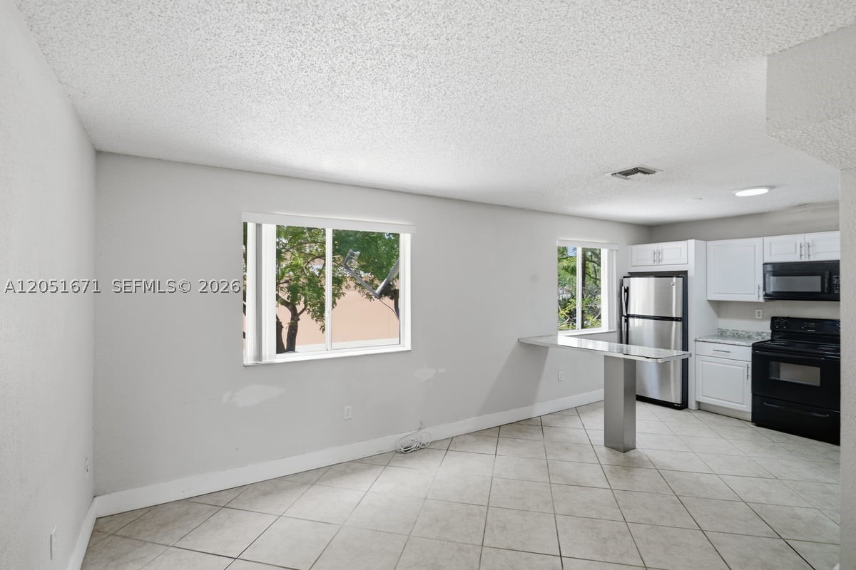 VISTA ALEGRE TOWNHOMES VI - Residential