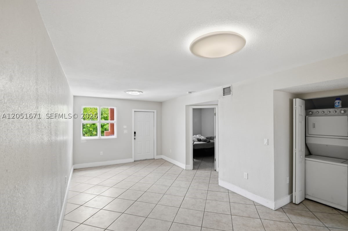 VISTA ALEGRE TOWNHOMES VI - Residential