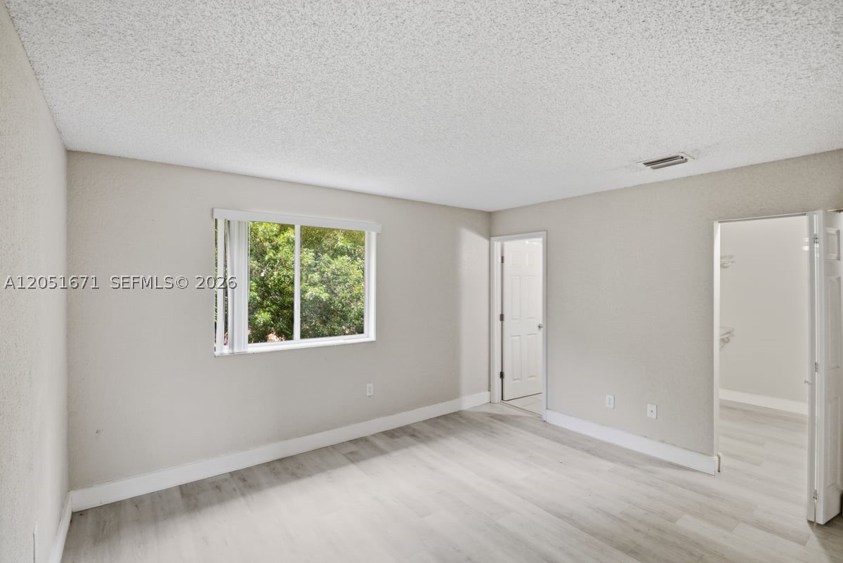 VISTA ALEGRE TOWNHOMES VI - Residential