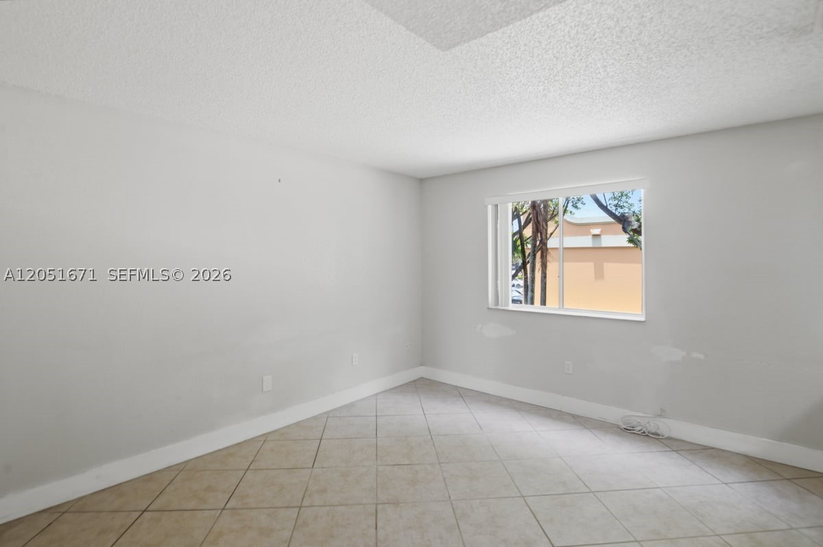 VISTA ALEGRE TOWNHOMES VI - Residential