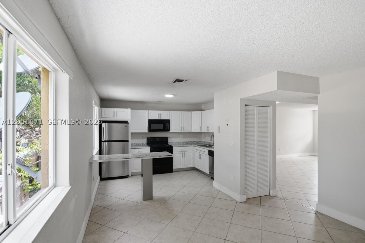 VISTA ALEGRE TOWNHOMES VI - Residential
