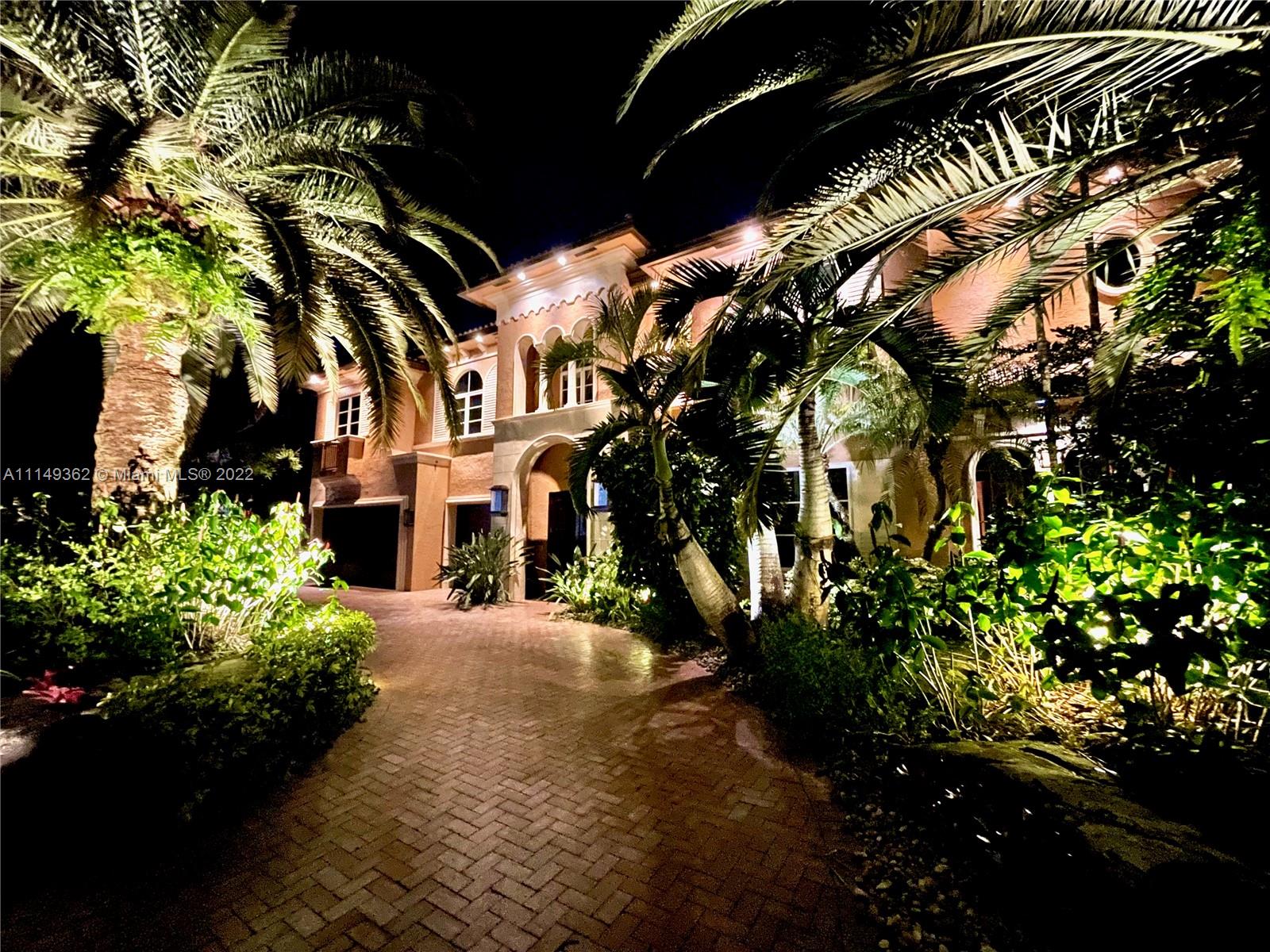 HAWKS LANDING/ENCLAVE - Residential