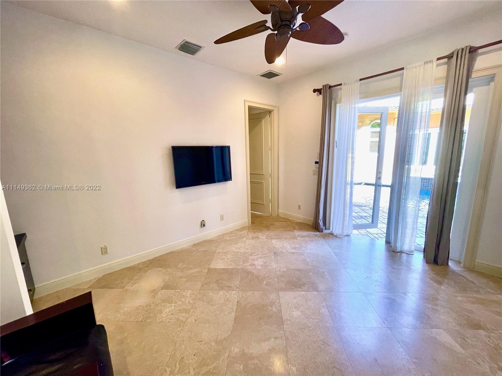 HAWKS LANDING/ENCLAVE - Residential
