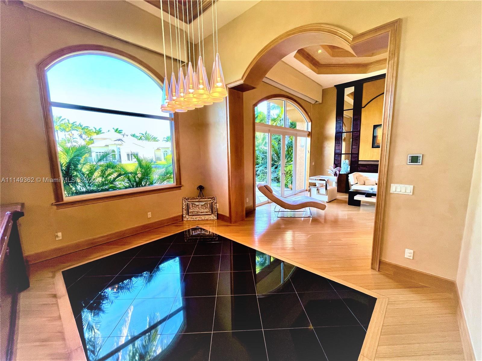 HAWKS LANDING/ENCLAVE - Residential