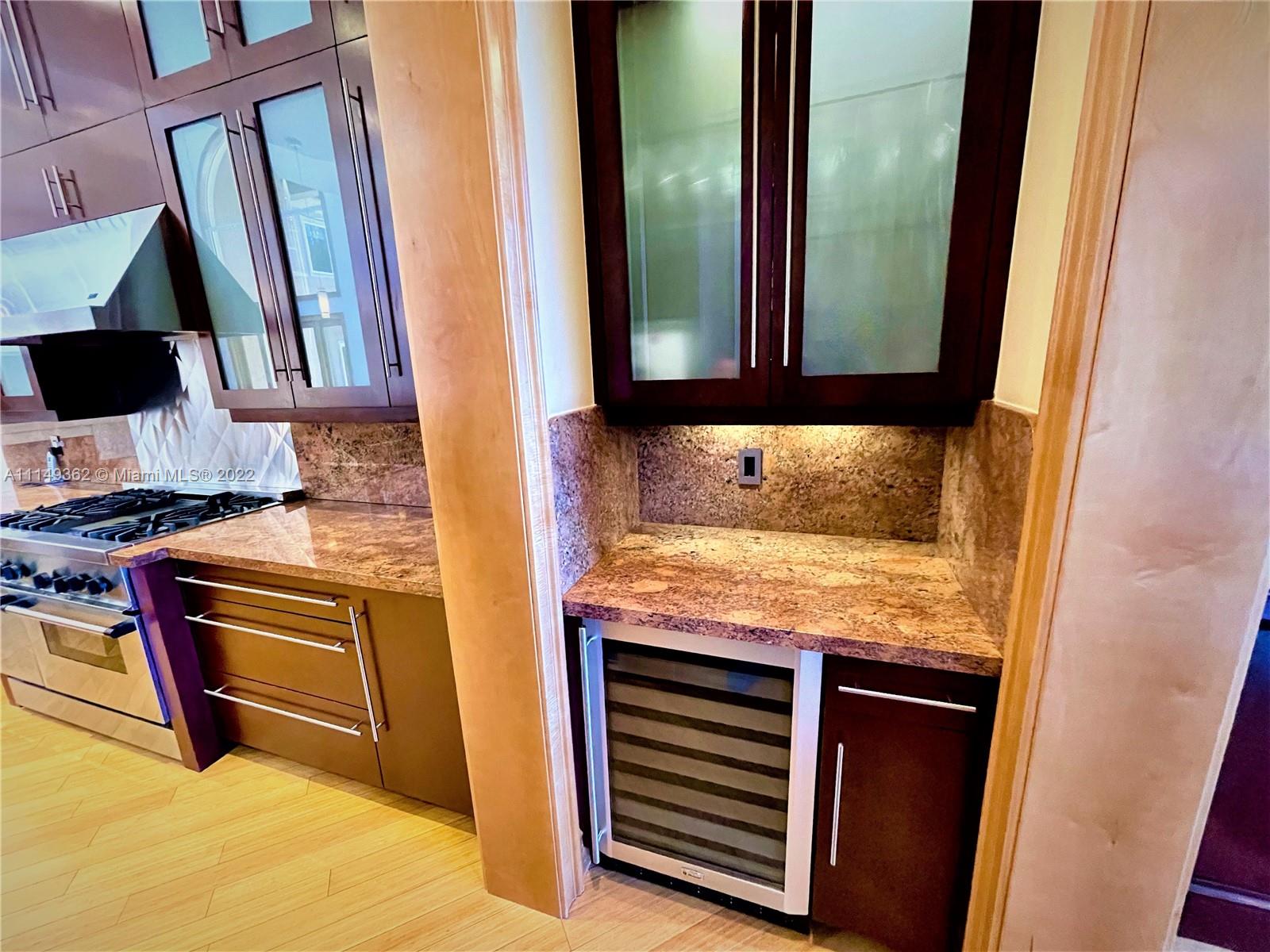 HAWKS LANDING/ENCLAVE - Residential