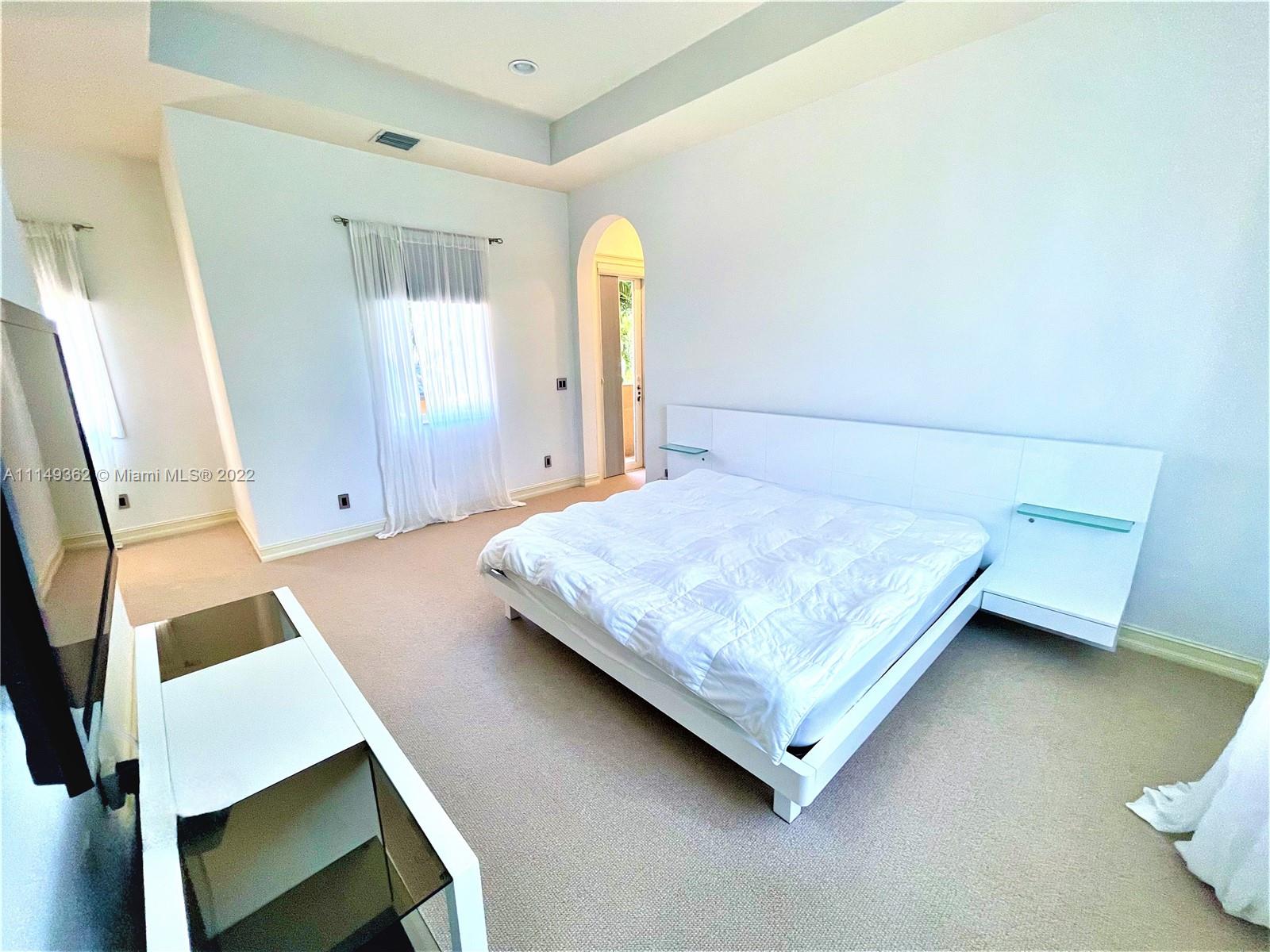 HAWKS LANDING/ENCLAVE - Residential