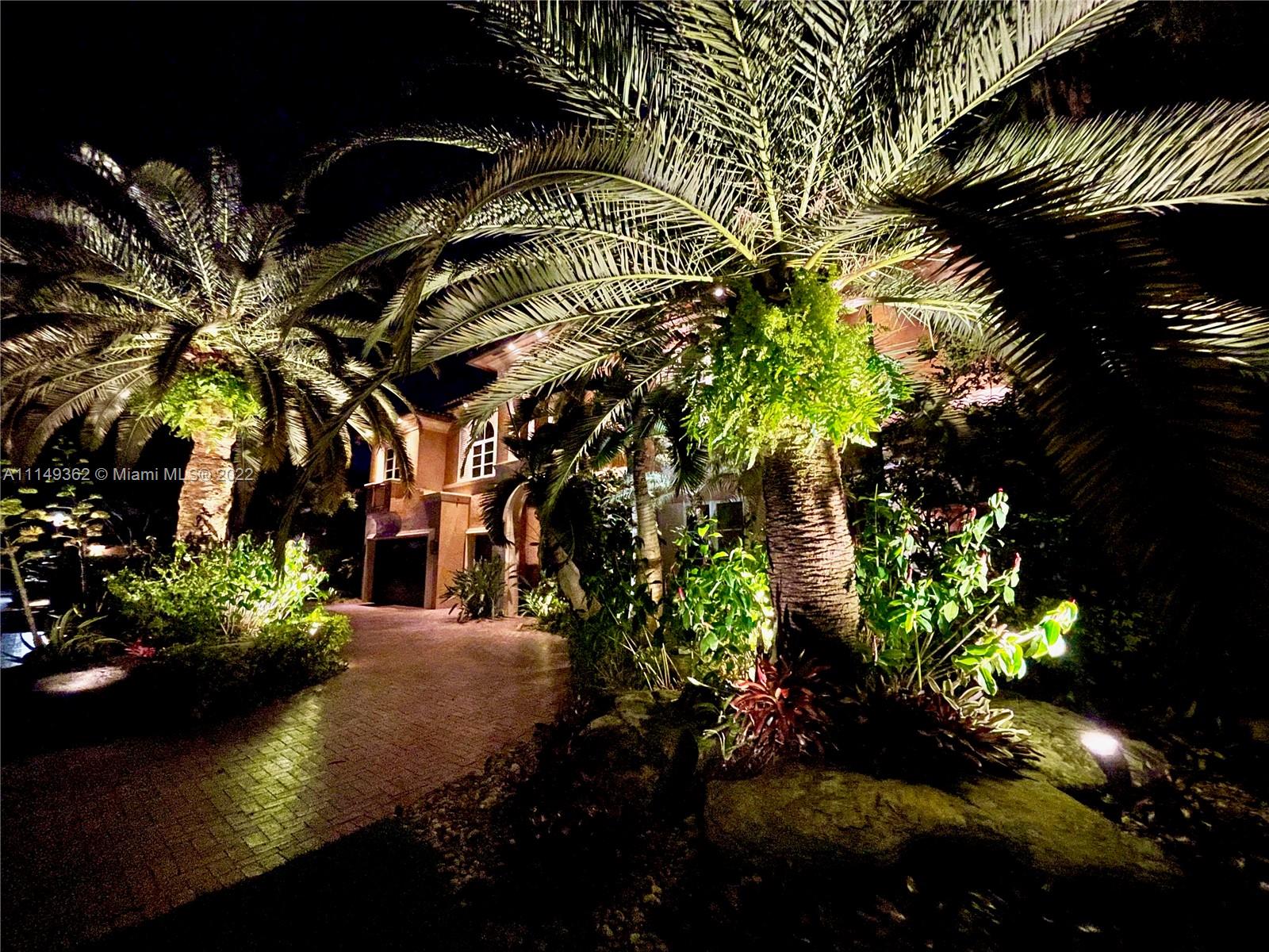 HAWKS LANDING/ENCLAVE - Residential