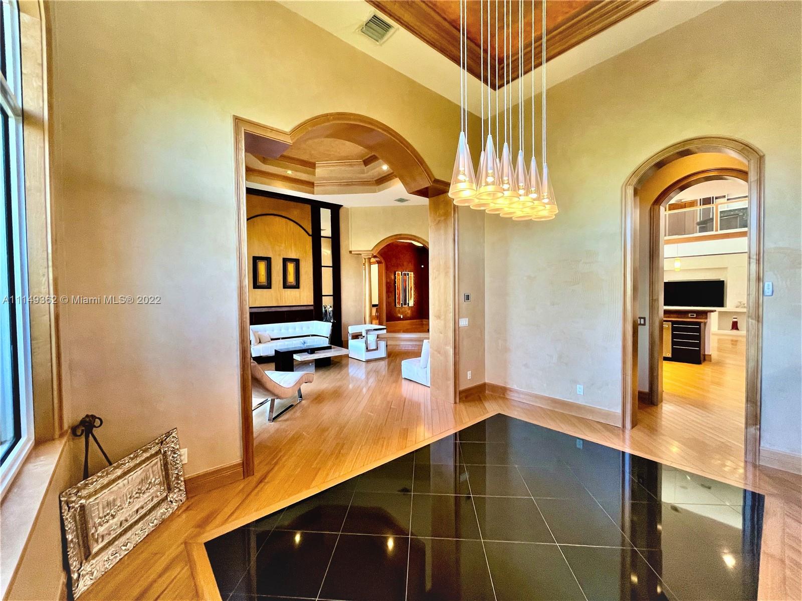 HAWKS LANDING/ENCLAVE - Residential