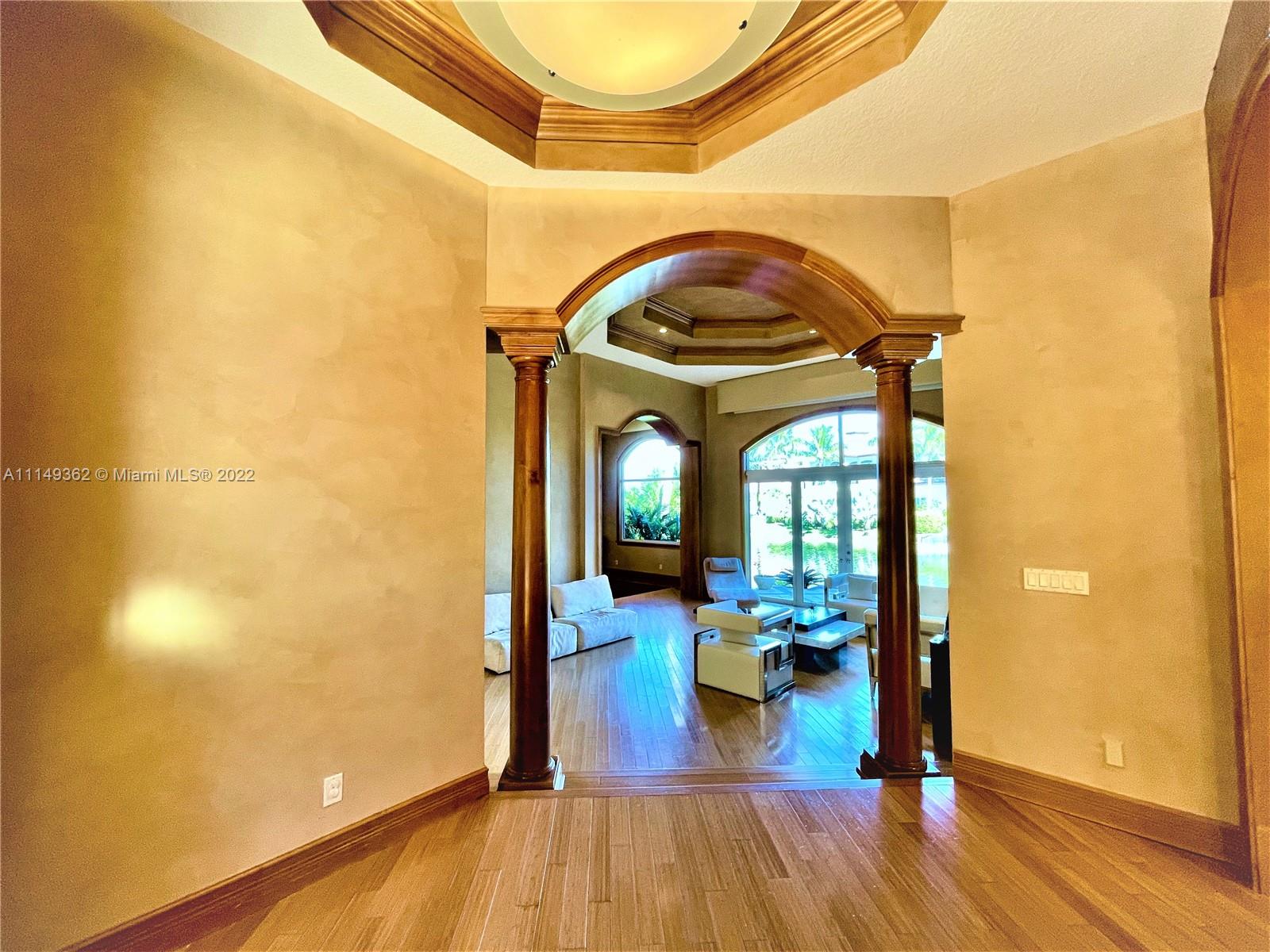 HAWKS LANDING/ENCLAVE - Residential