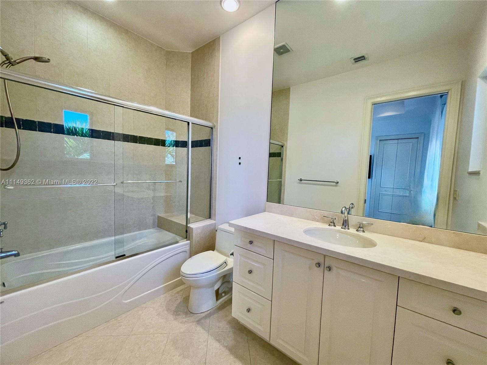 HAWKS LANDING/ENCLAVE - Residential
