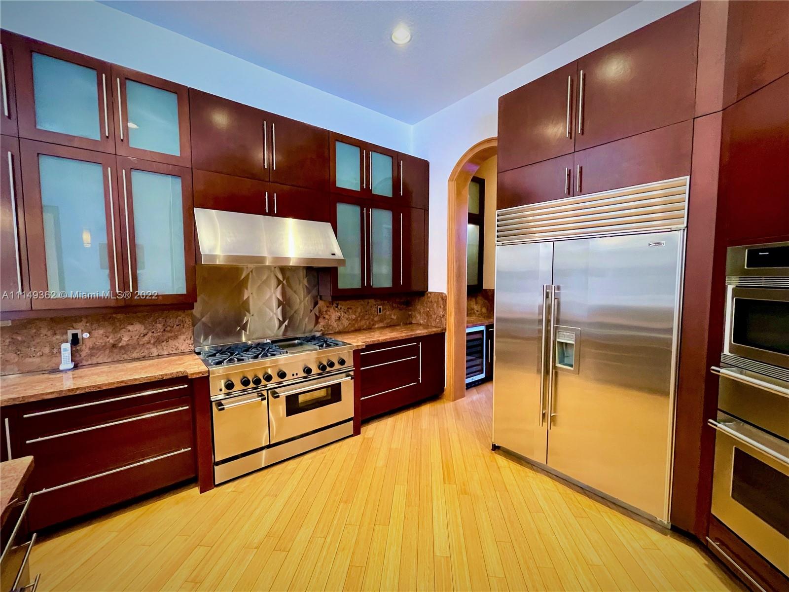 HAWKS LANDING/ENCLAVE - Residential