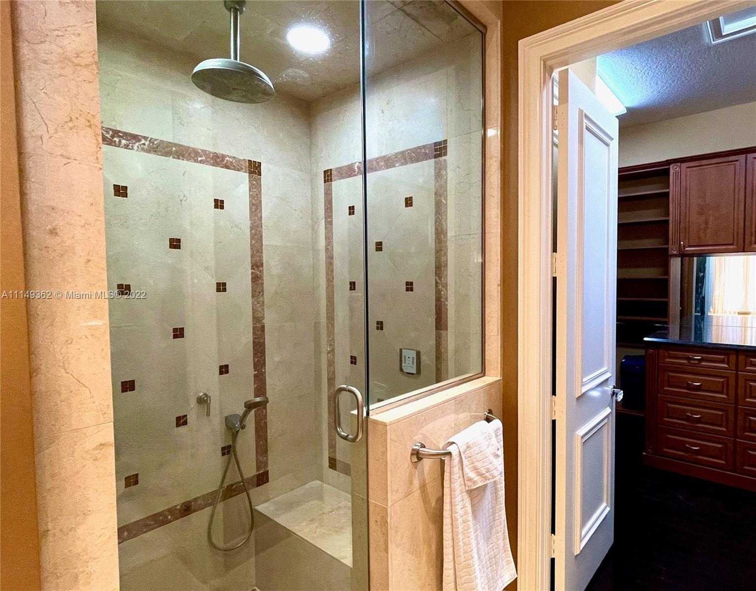 HAWKS LANDING/ENCLAVE - Residential