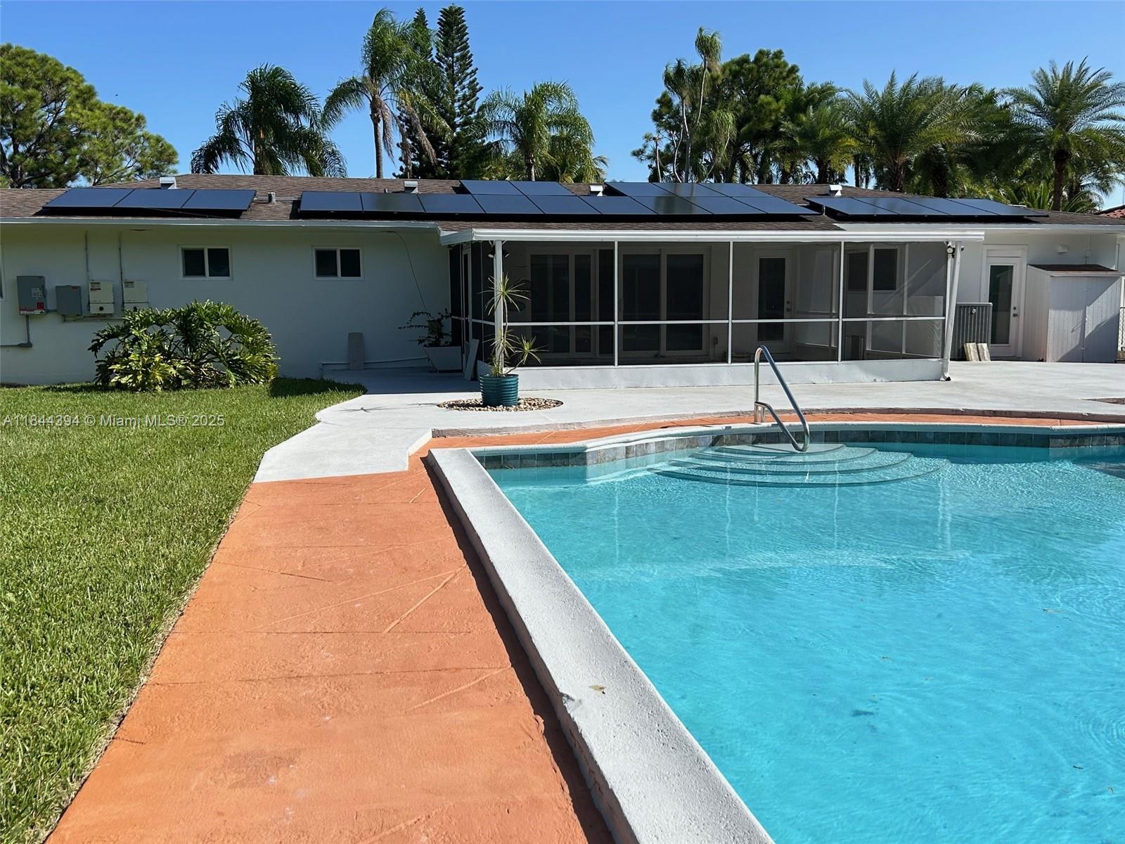 HOLLYWOOD LITTLE RANCHES - Residential Lease