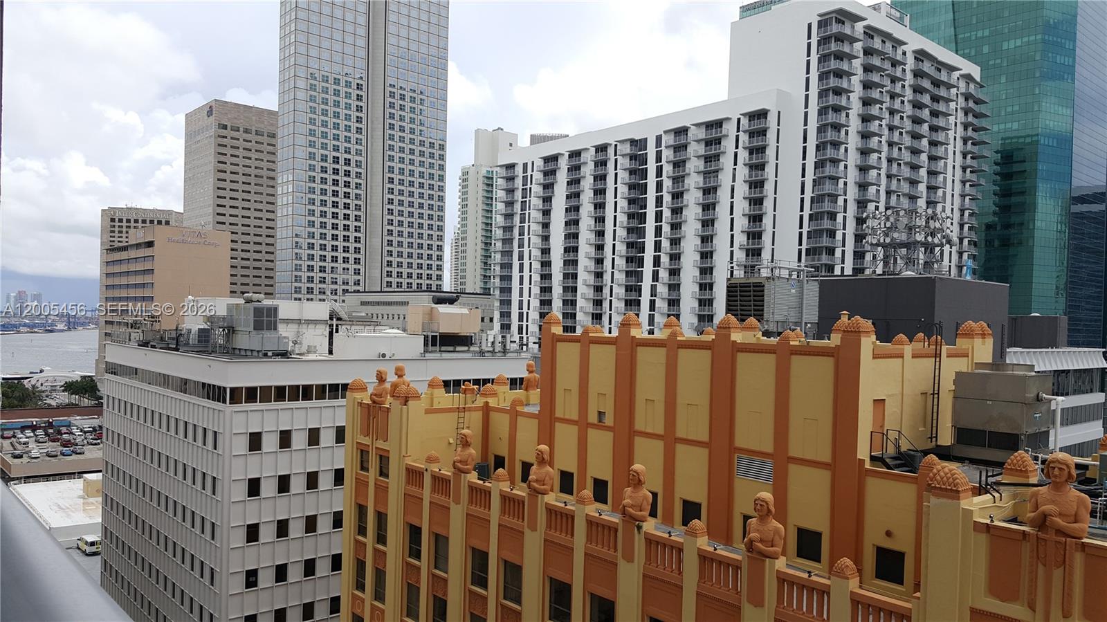 CENTRO CONDO - Residential
