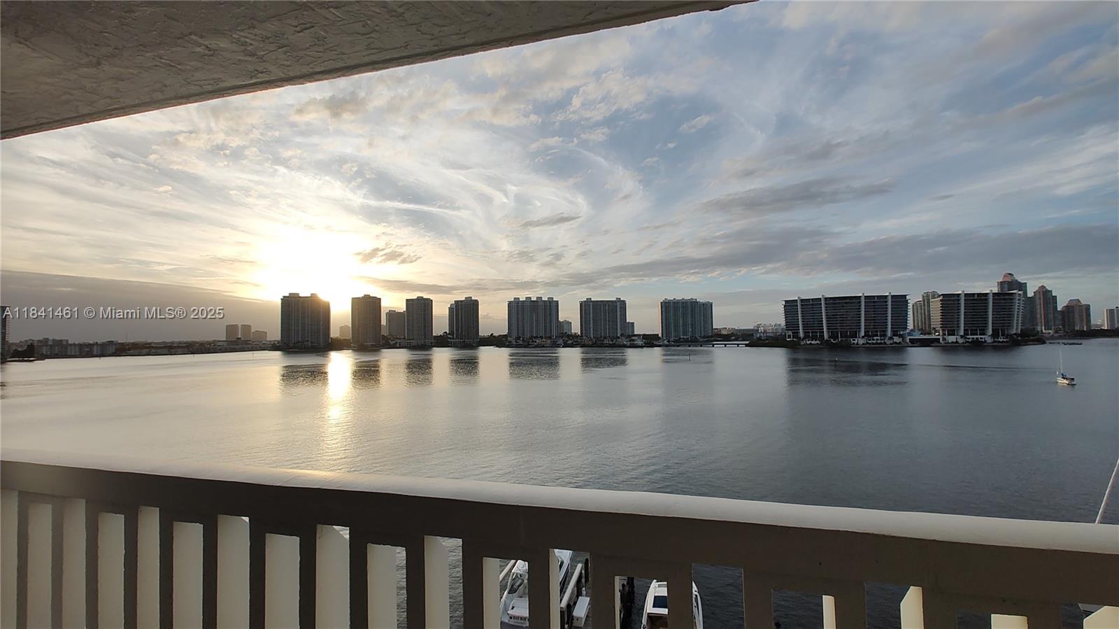 EDEN ROC CONDO - Residential Lease
