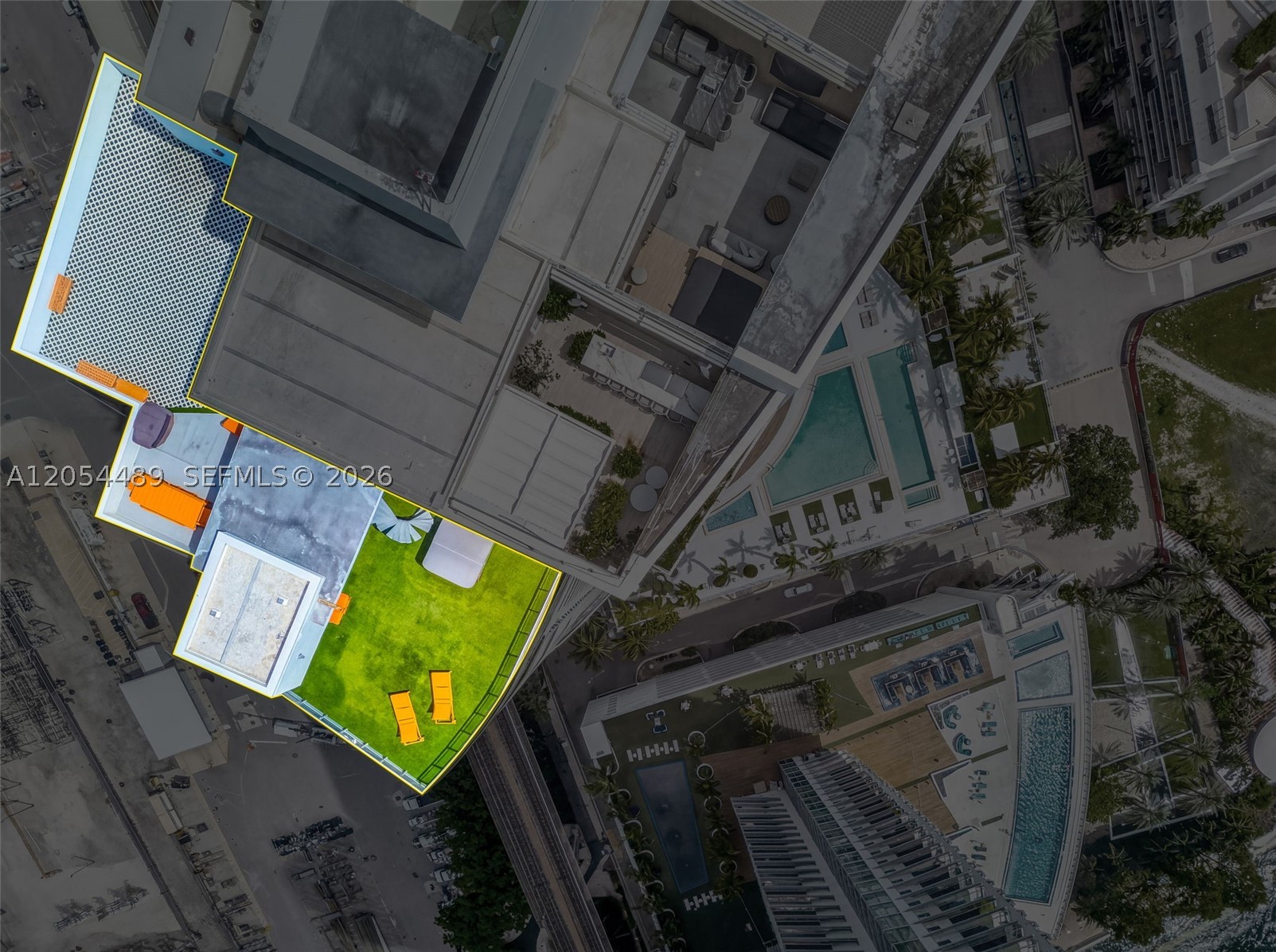 IVY CONDO - Residential