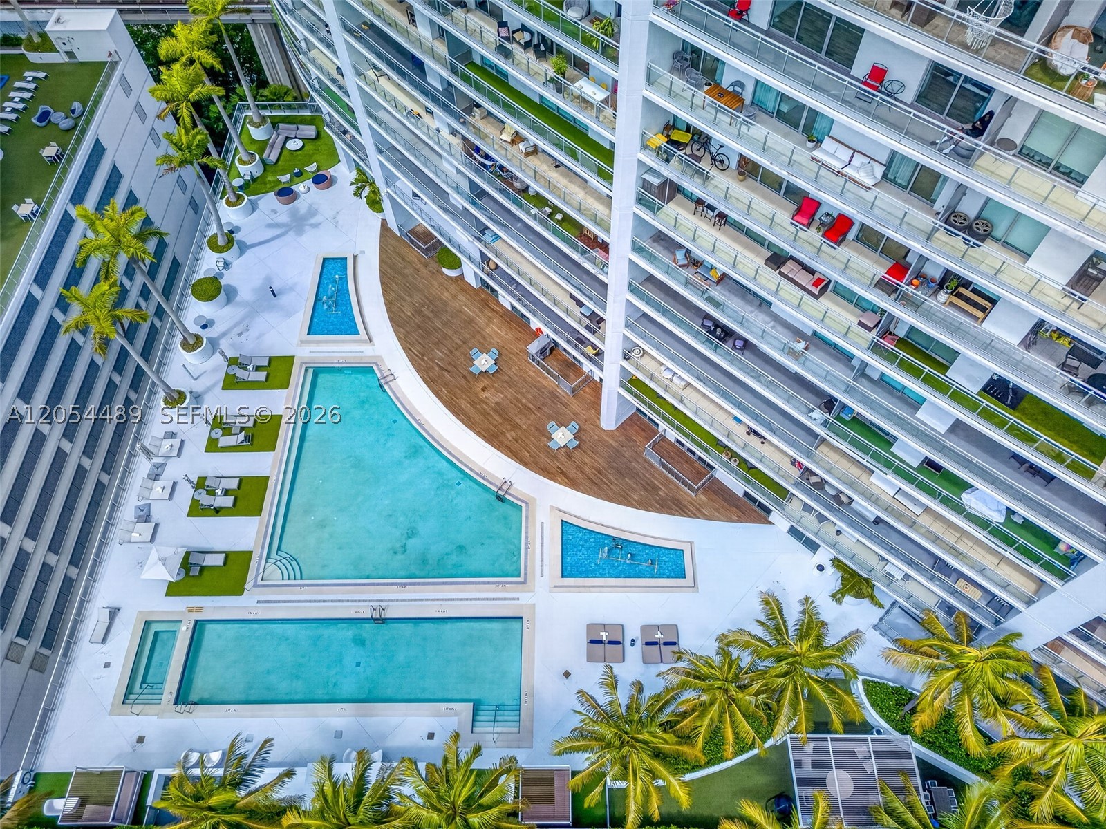 IVY CONDO - Residential