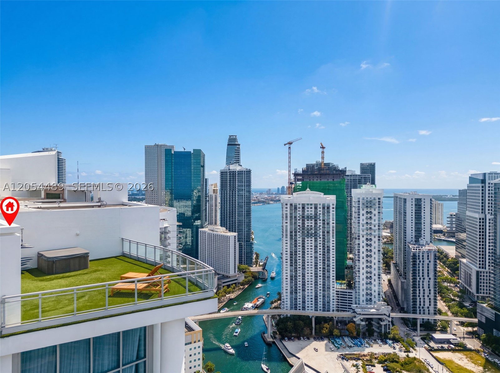 IVY CONDO - Residential