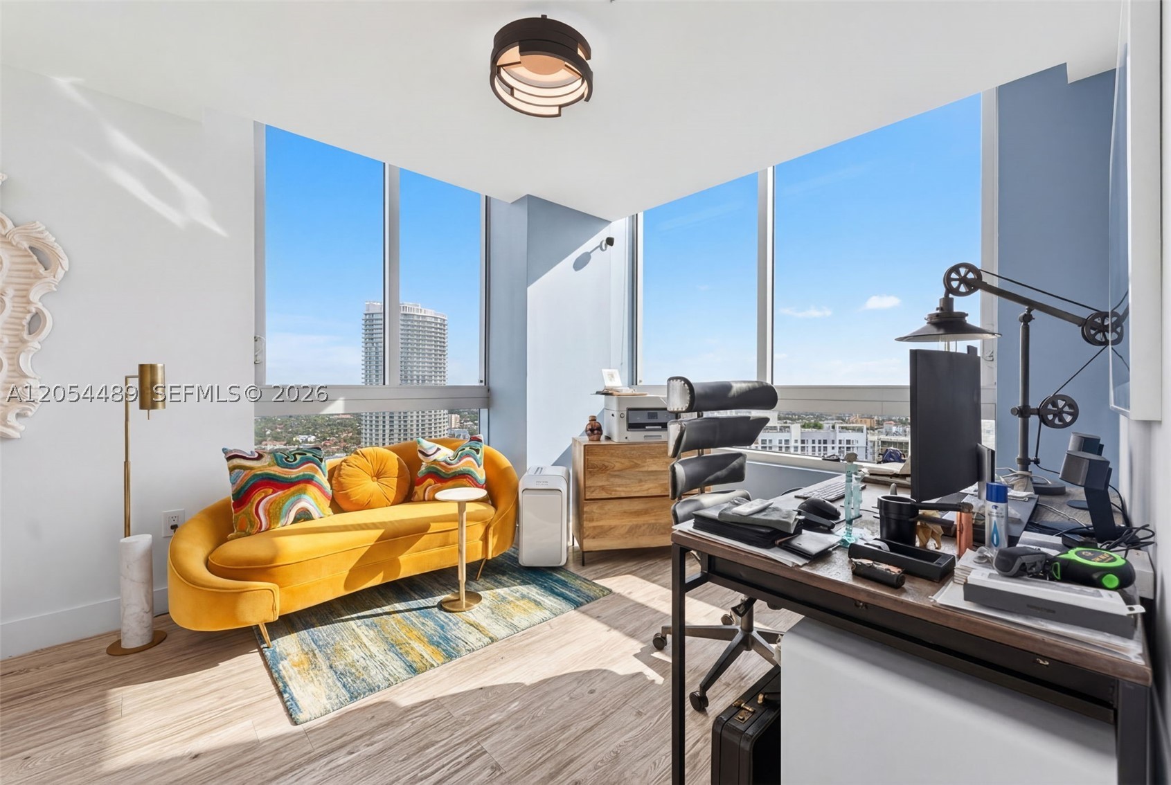IVY CONDO - Residential