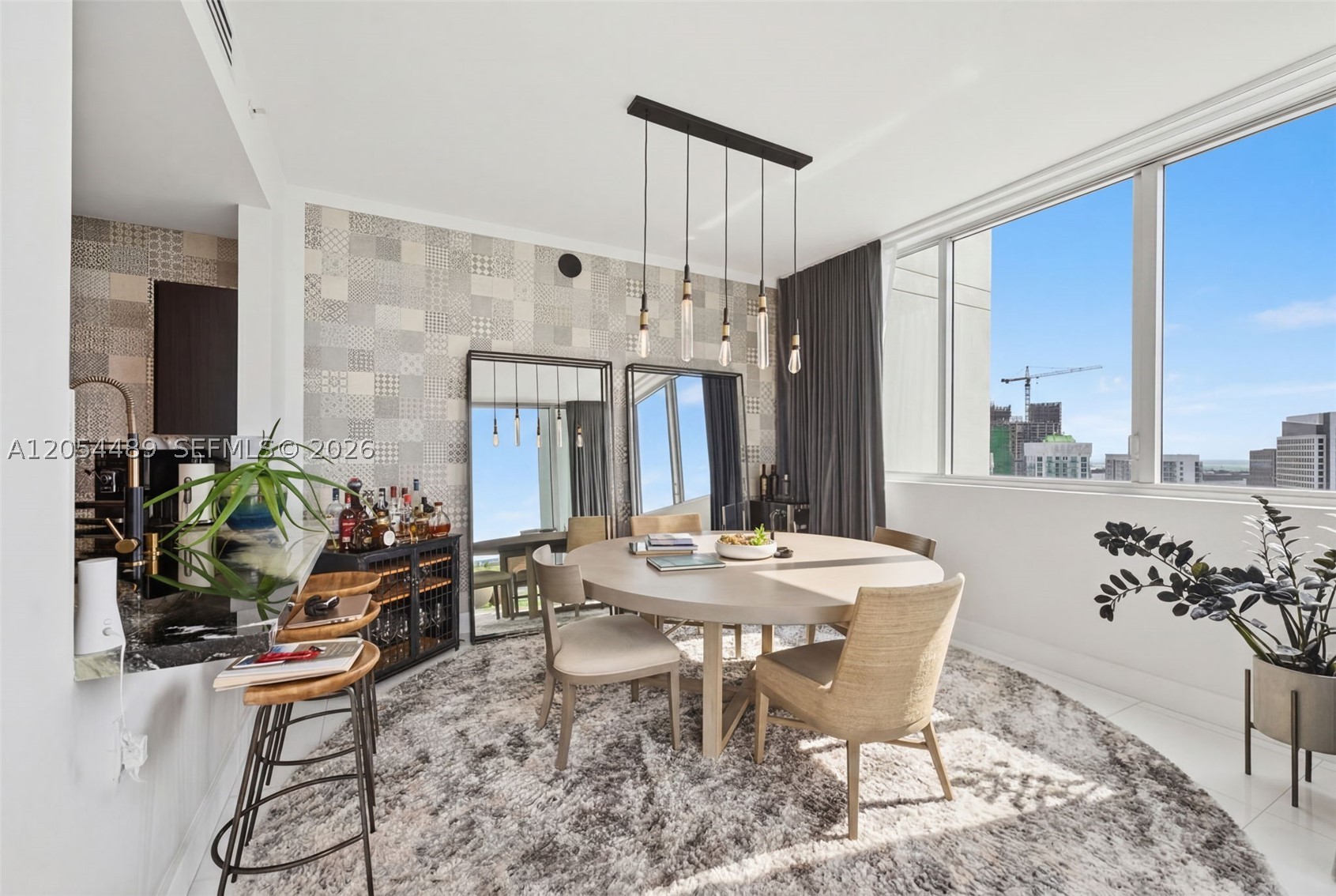 IVY CONDO - Residential
