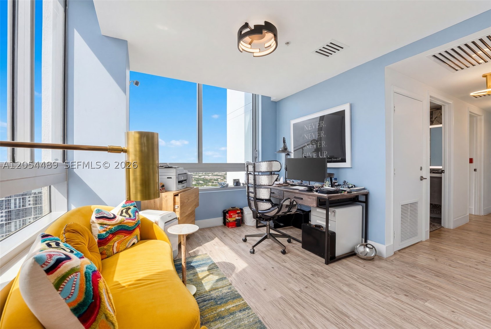 IVY CONDO - Residential
