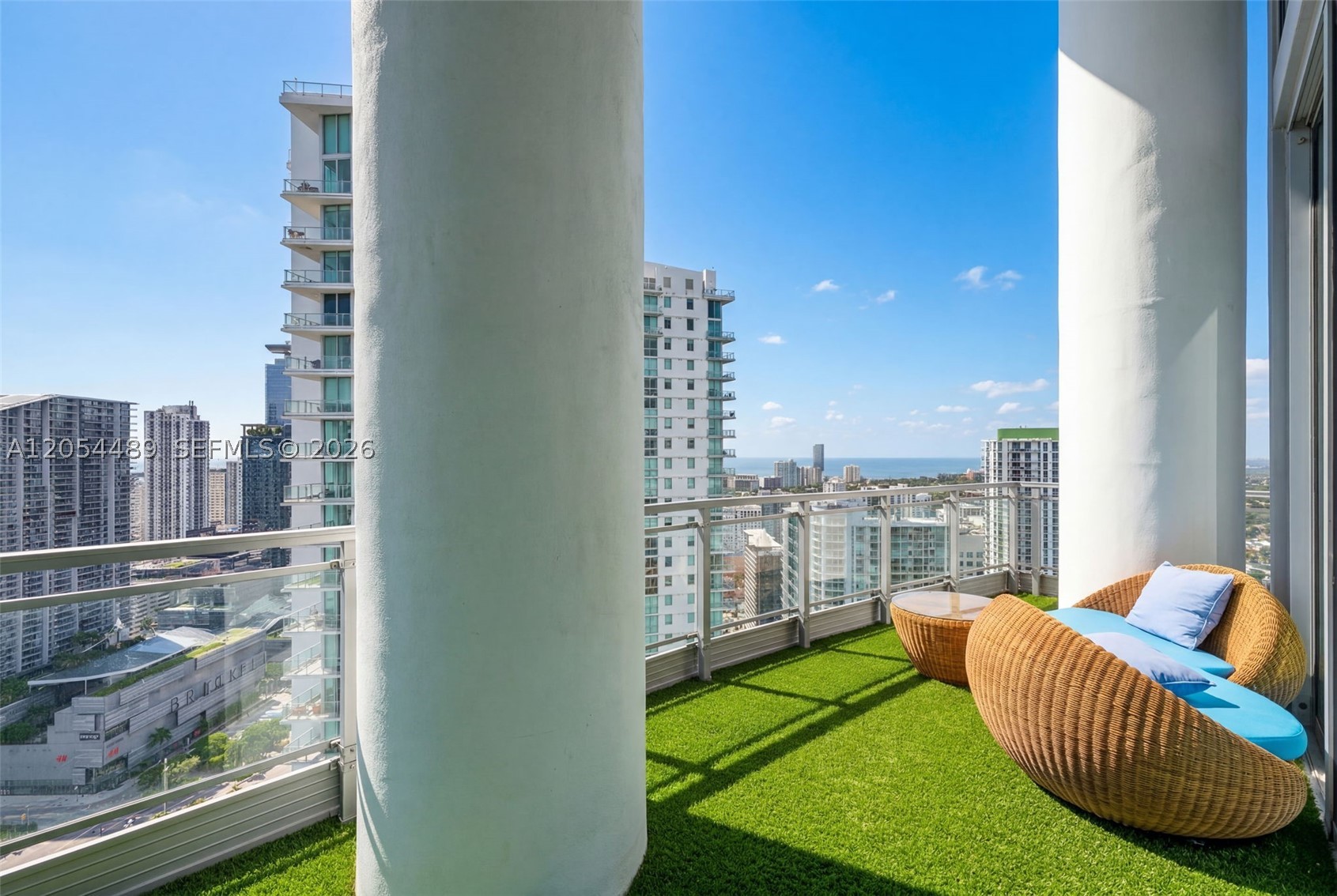 IVY CONDO - Residential