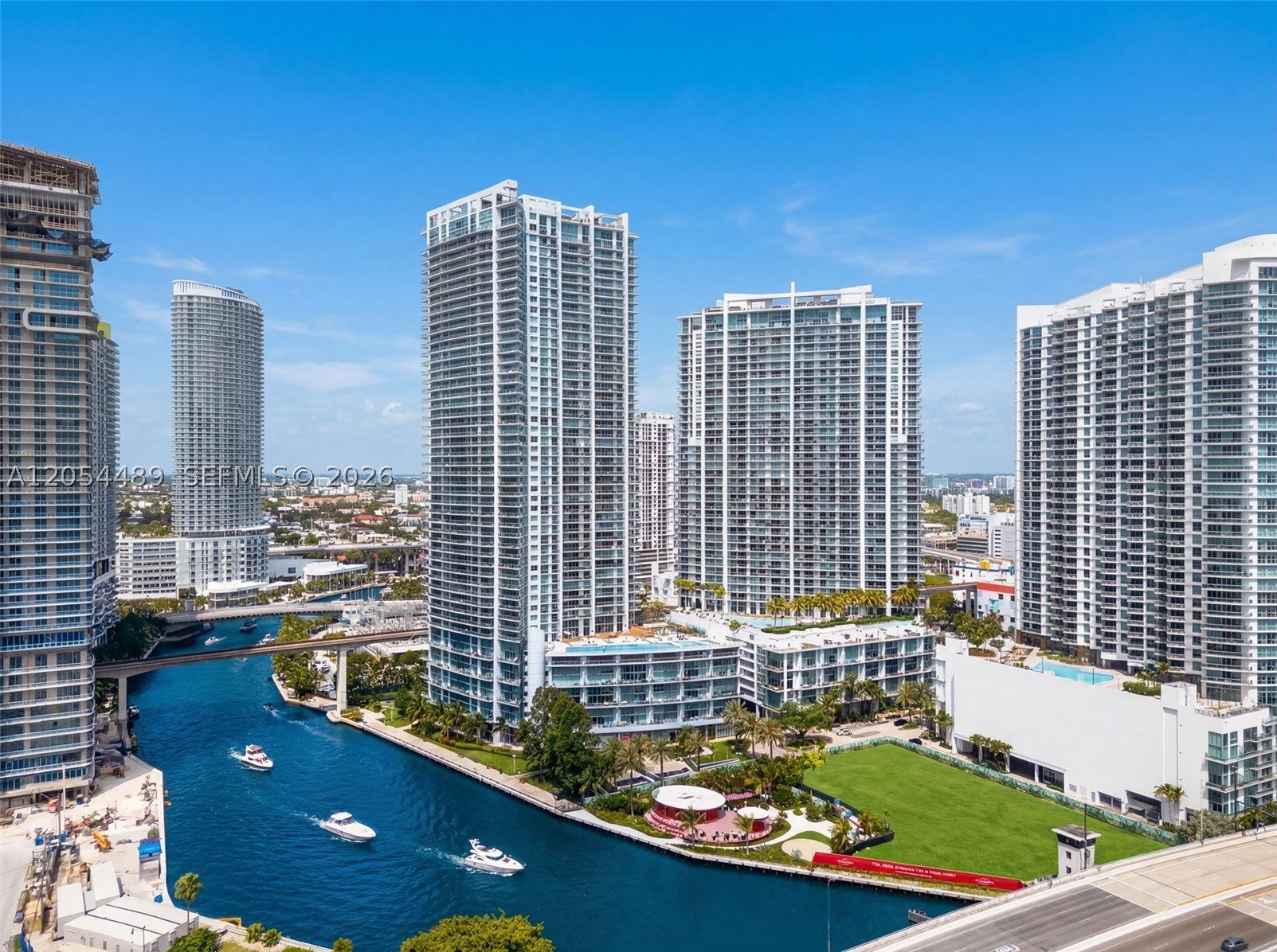 IVY CONDO - Residential
