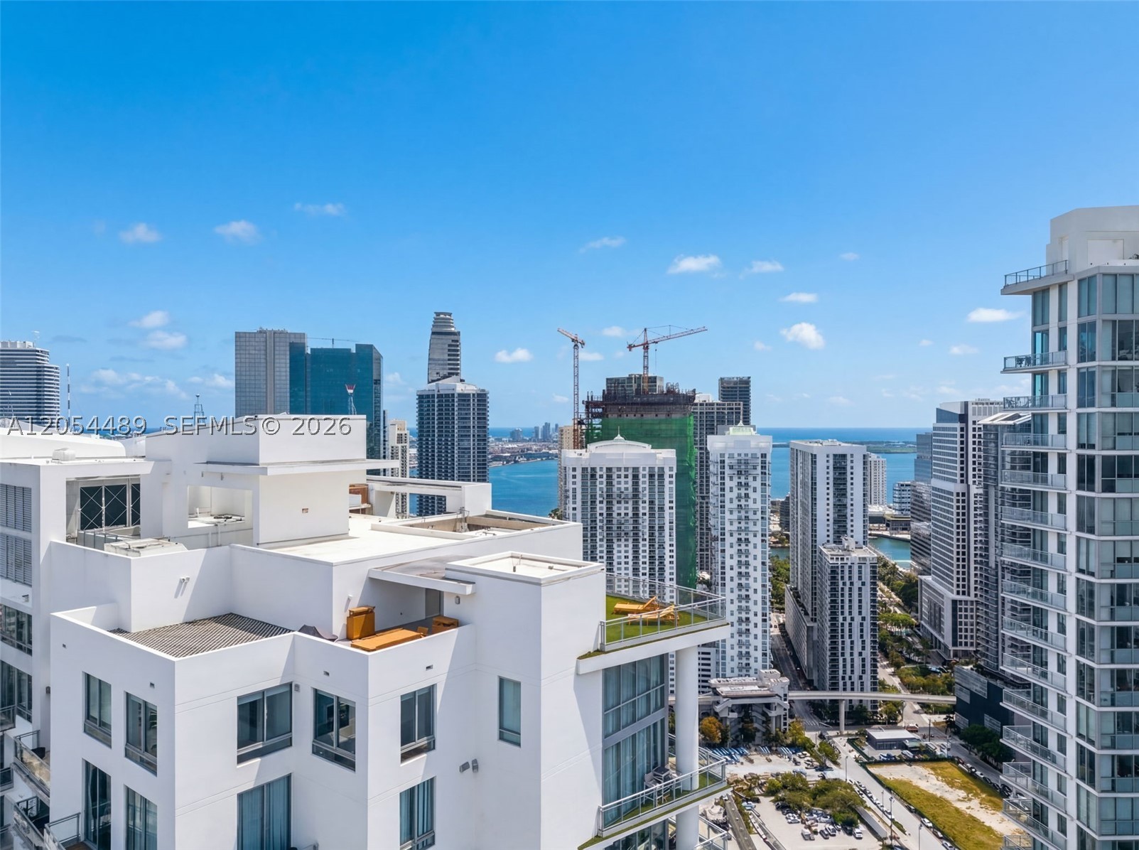 IVY CONDO - Residential