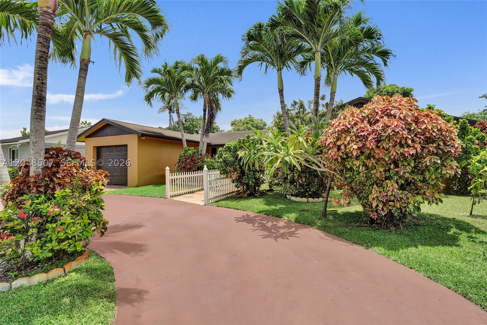 BOCA TRAILS 2 - Residential