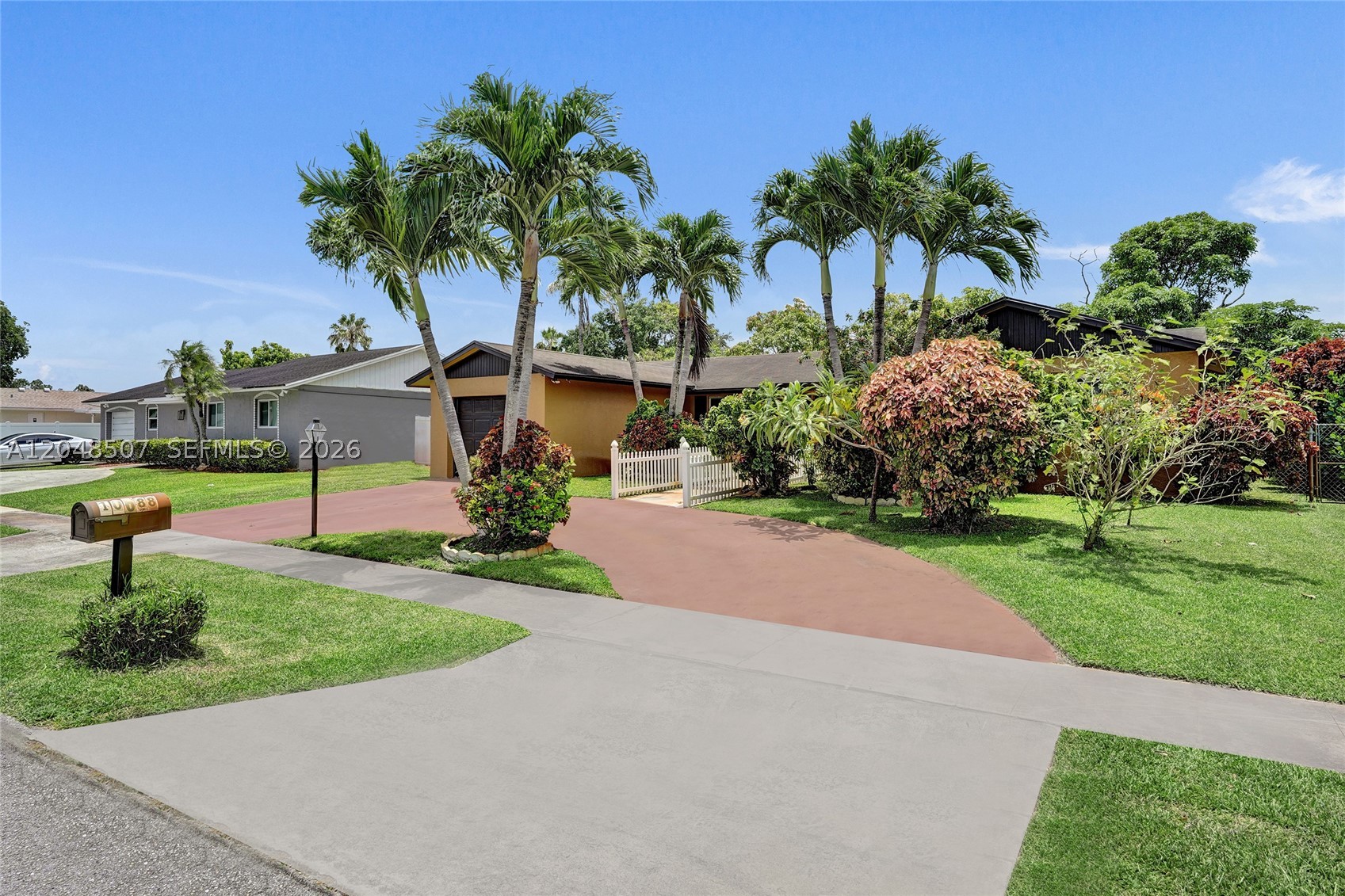 BOCA TRAILS 2 - Residential