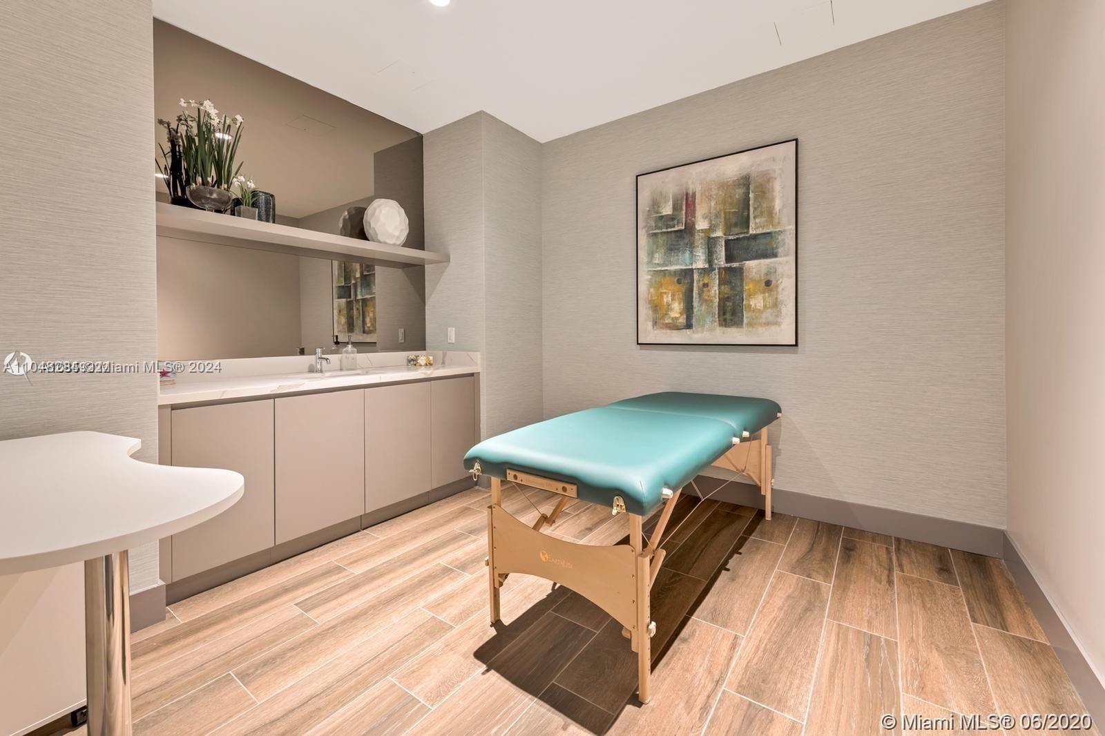 5350 PARK CONDO - Residential