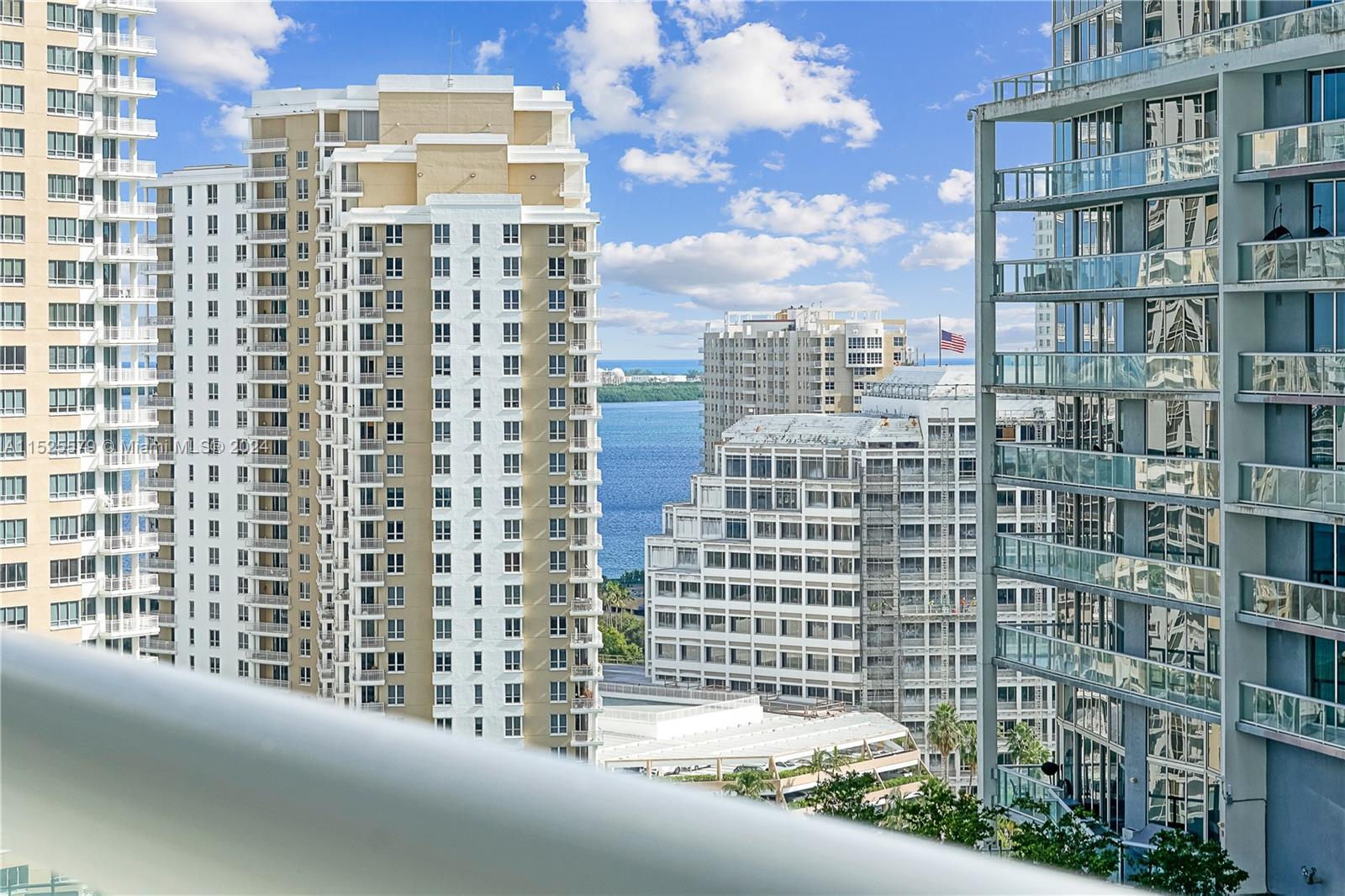 ICONBRICKELL CONDO NO 1 - Residential Lease