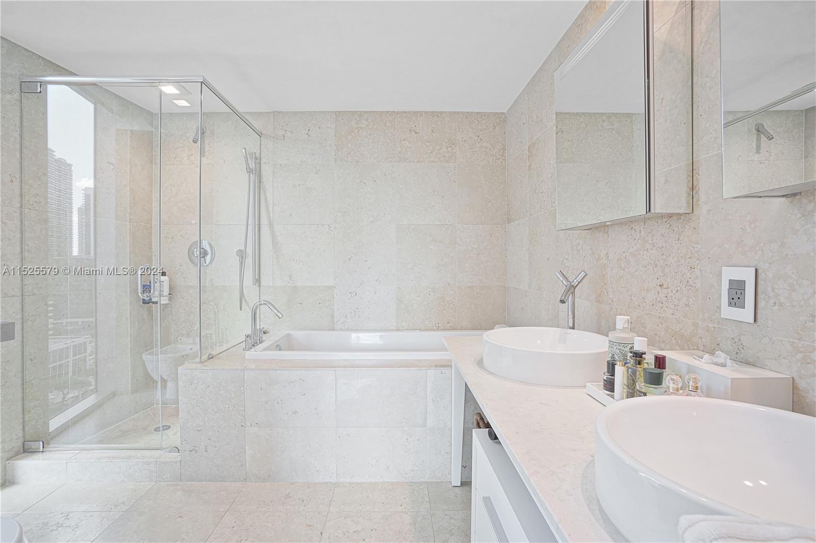 ICONBRICKELL CONDO NO 1 - Residential Lease