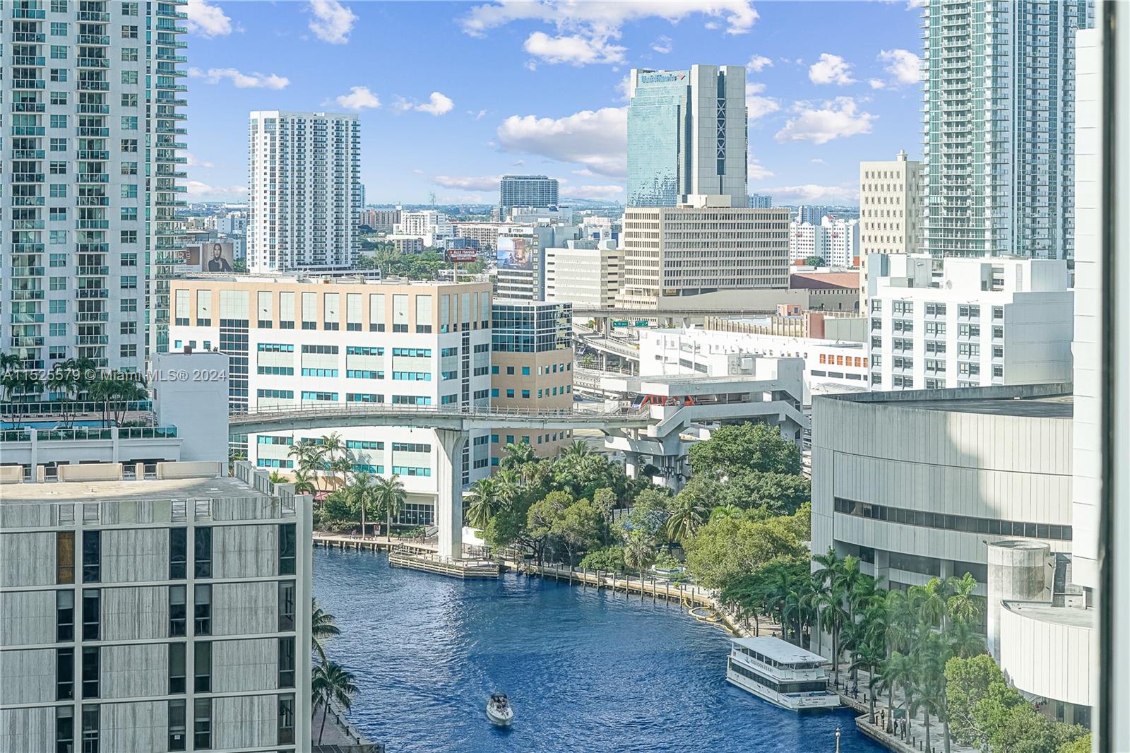 ICONBRICKELL CONDO NO 1 - Residential Lease